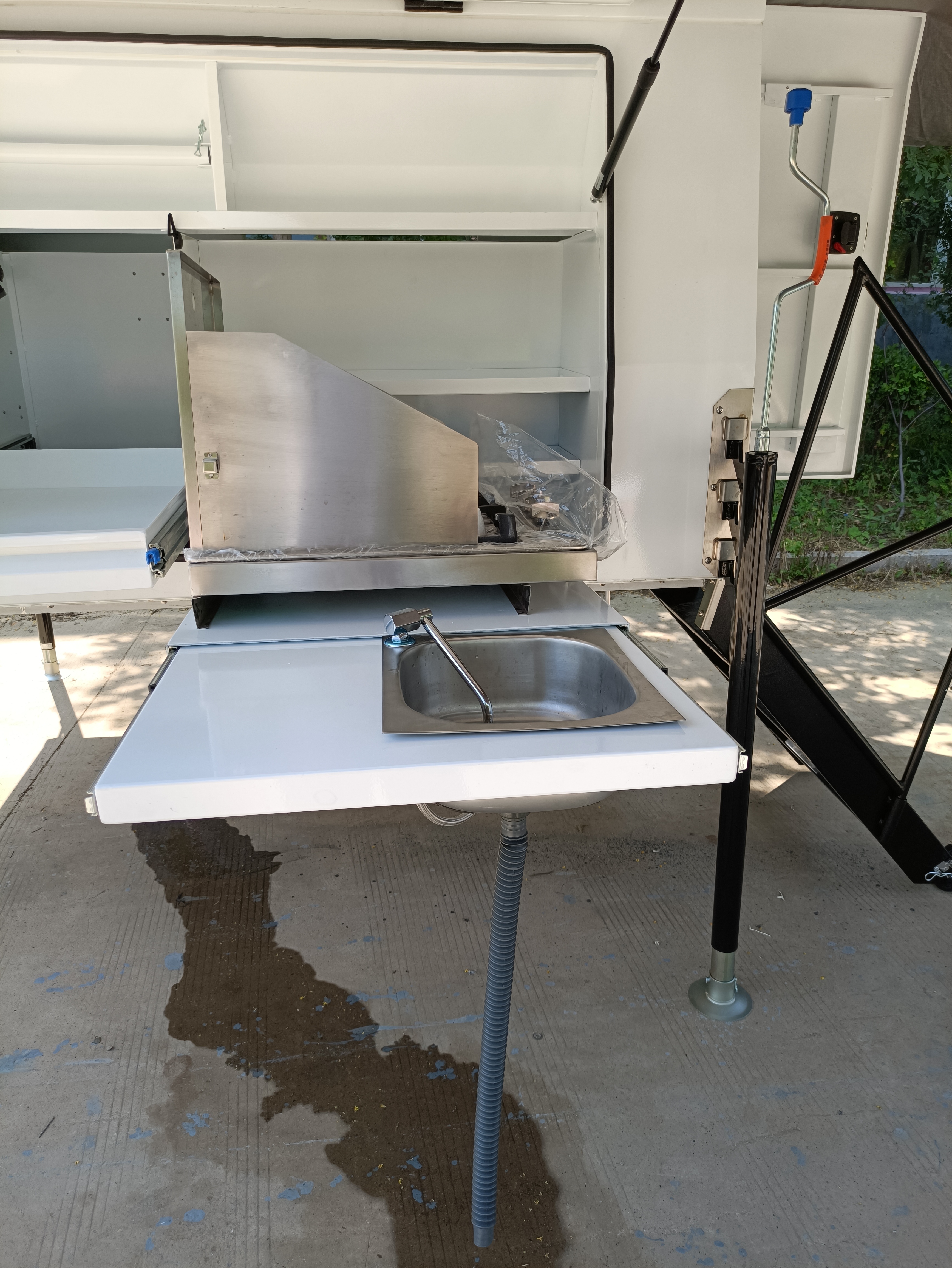 HORIZON SEEKER Truck Camper