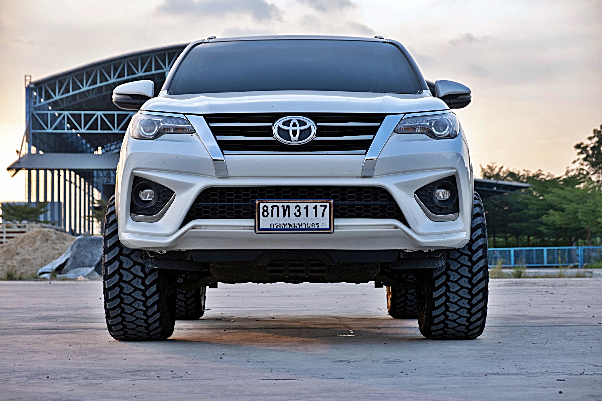 TOYOTA FORTUNER ทรงเมกาที่ STEP9