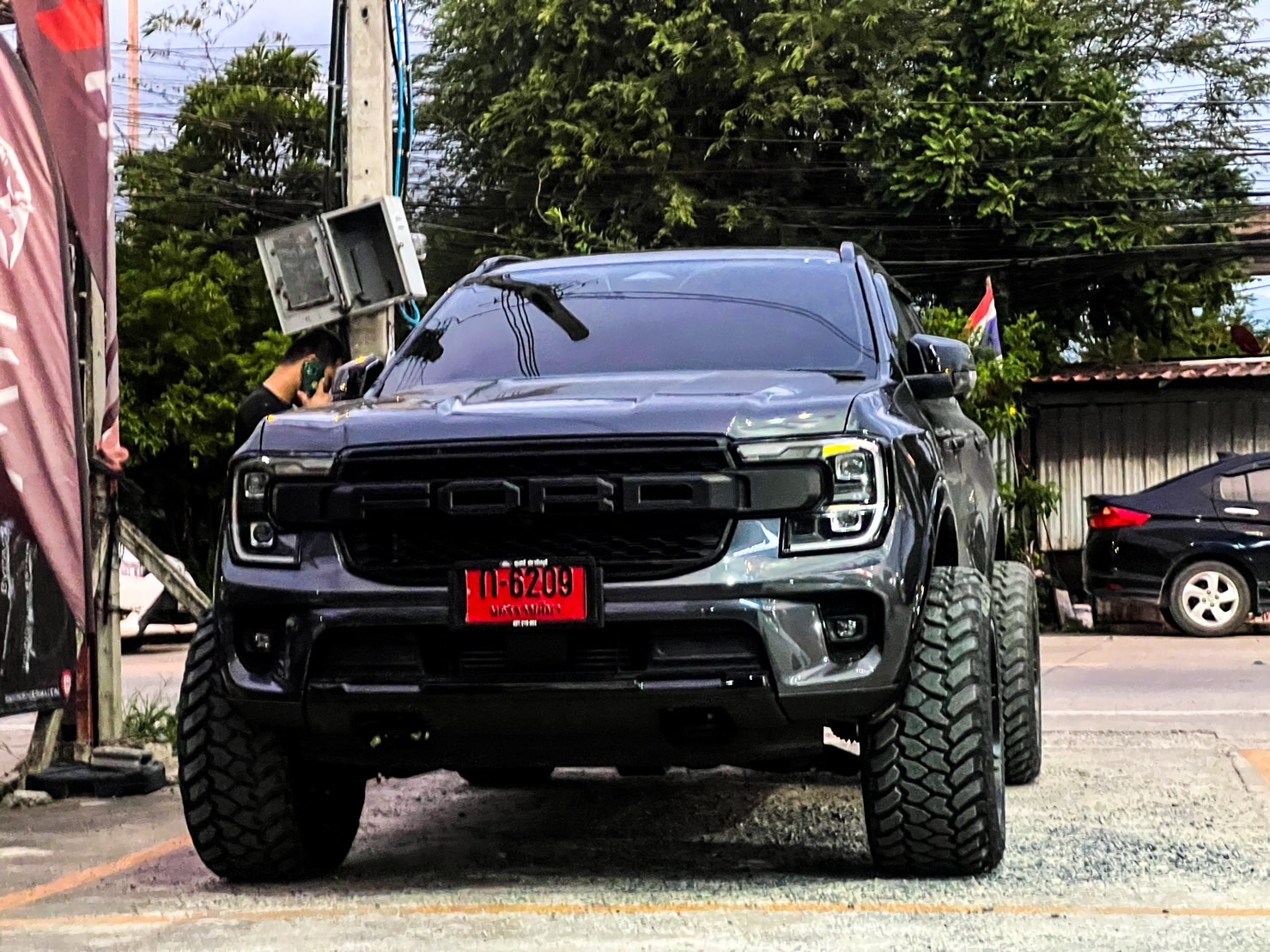 FORD EVEREST NEXTGEN ลูกค้าประจำ ได้คันใหม่ก็เข้ามาจัดทรงเมกาอีกคัน