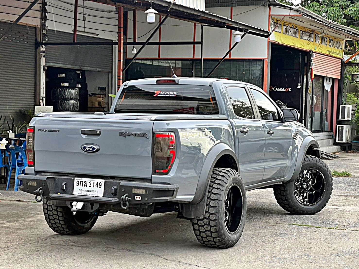 FORD_RAPTOR_ทรงเมกา ที่ STEP9