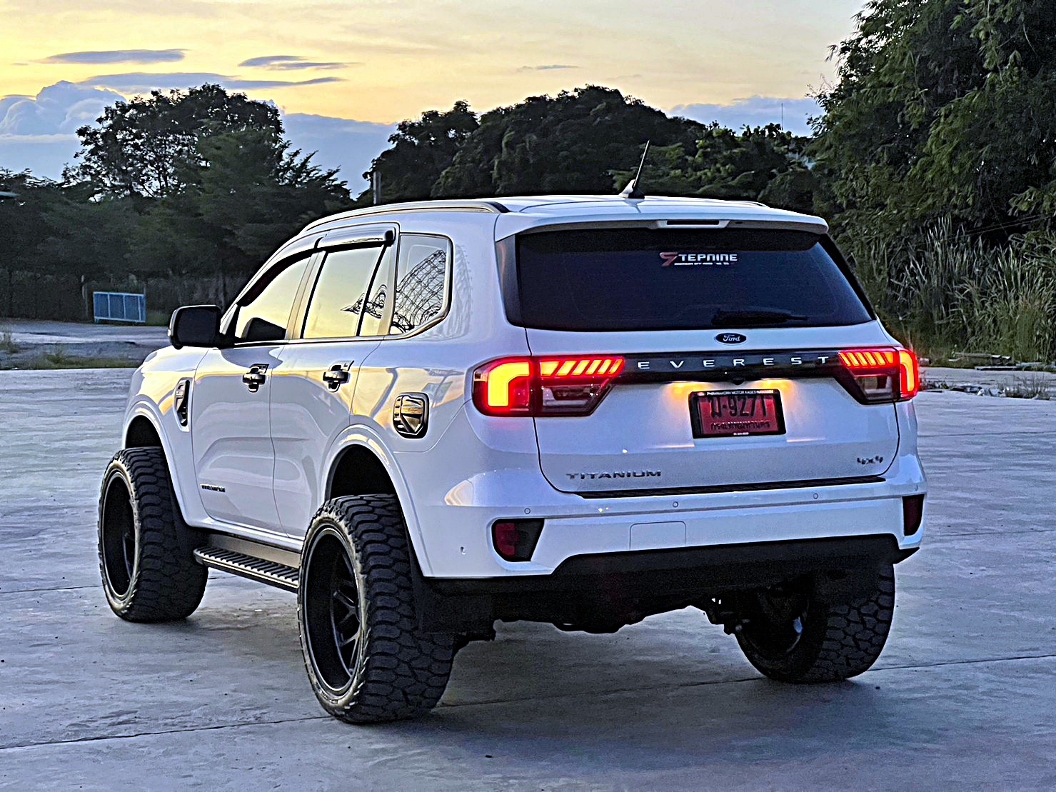 FORD EVEREST NEXTGEN ล้อแท้ HOSTILE H120 ขอบ22 ที่ STEP9