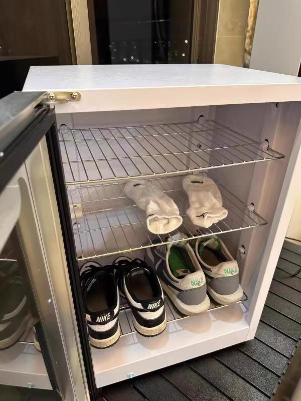 เครื่องอบรองเท้าอัจฉริยะ (Shoe Dryer and Sterilizer)