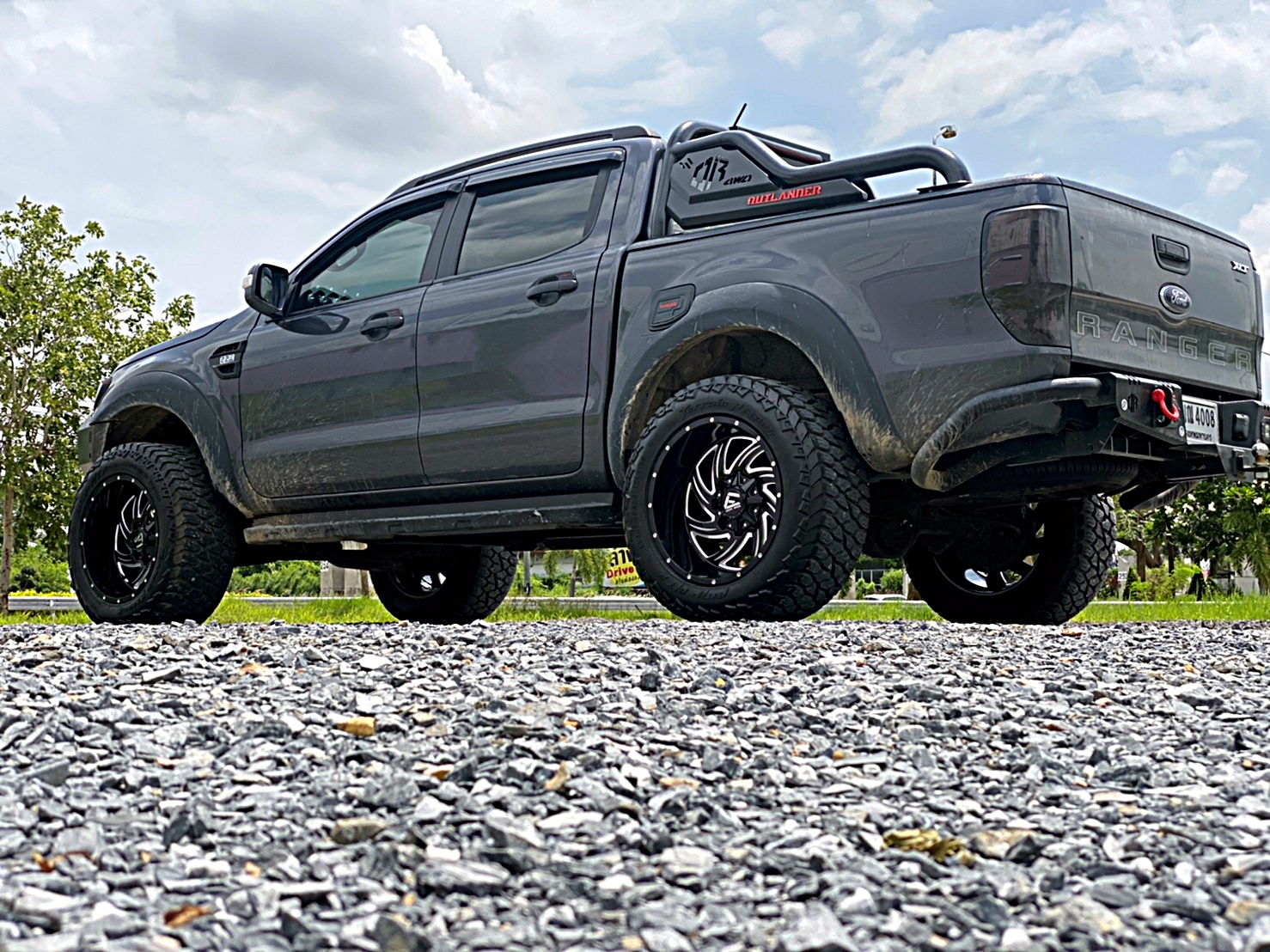 FORD จัดชุดใหม่ ทรงเมกาที่ STEP9