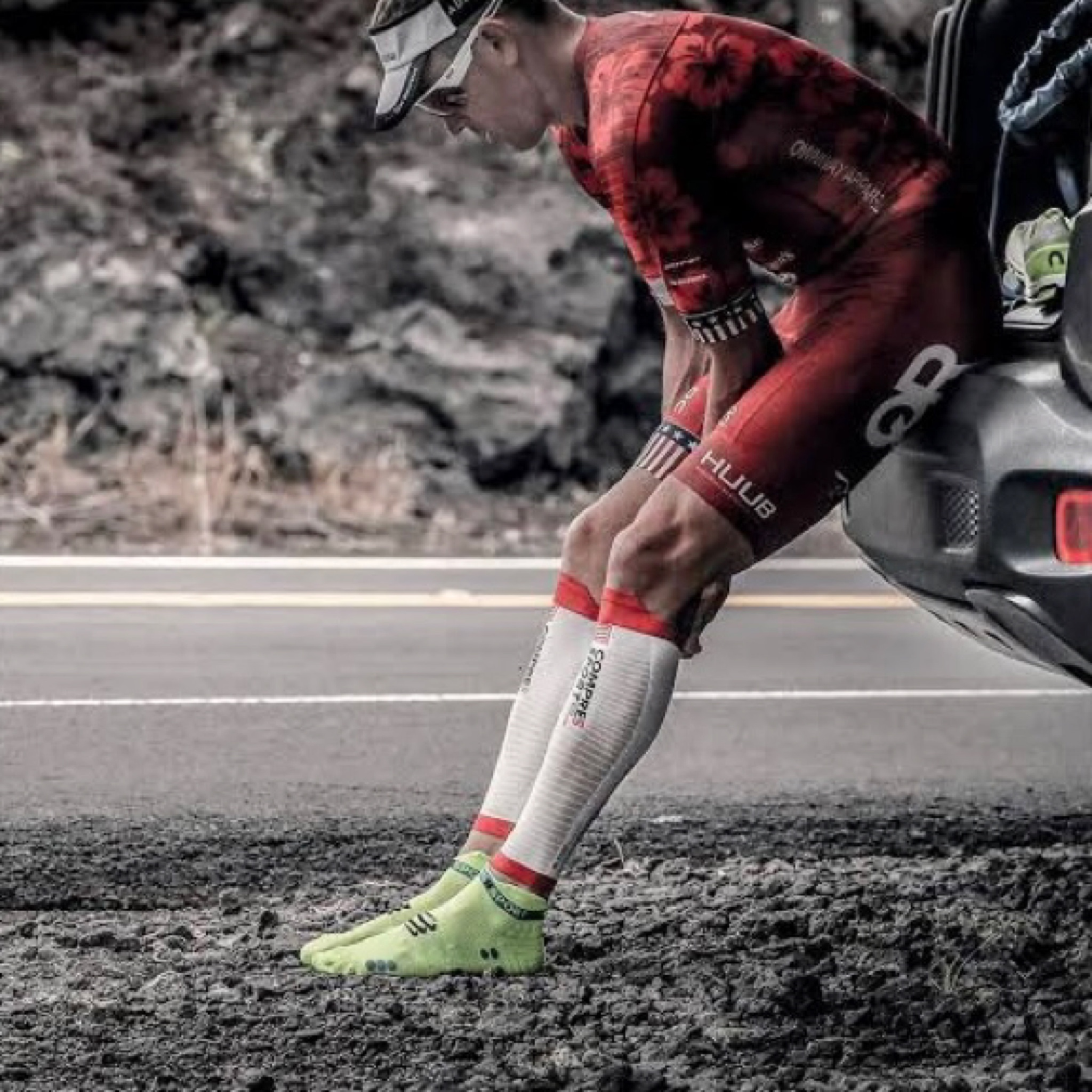 ซัพพอร์ตน่อง Compressport R2 Oxygen Calf Sleeve ‘White’ (T3,T4)