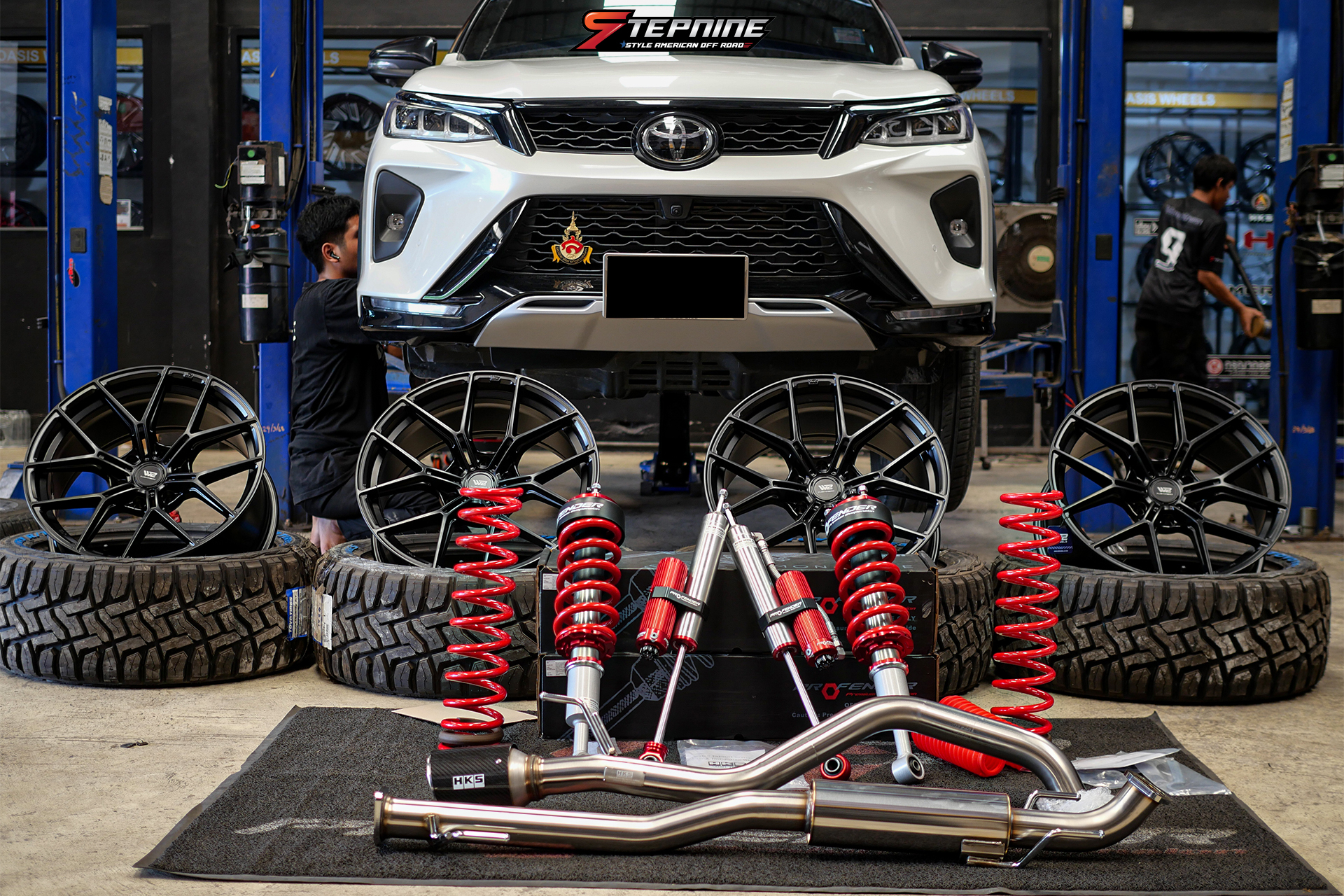 Toyota Fortuner ล้อ W2 ขอบ20" จับคู่ยาง TOYO RT หล่อ เฉียบคม ทุกมิติ ต้องที่ STEP9 เท่านั้น!