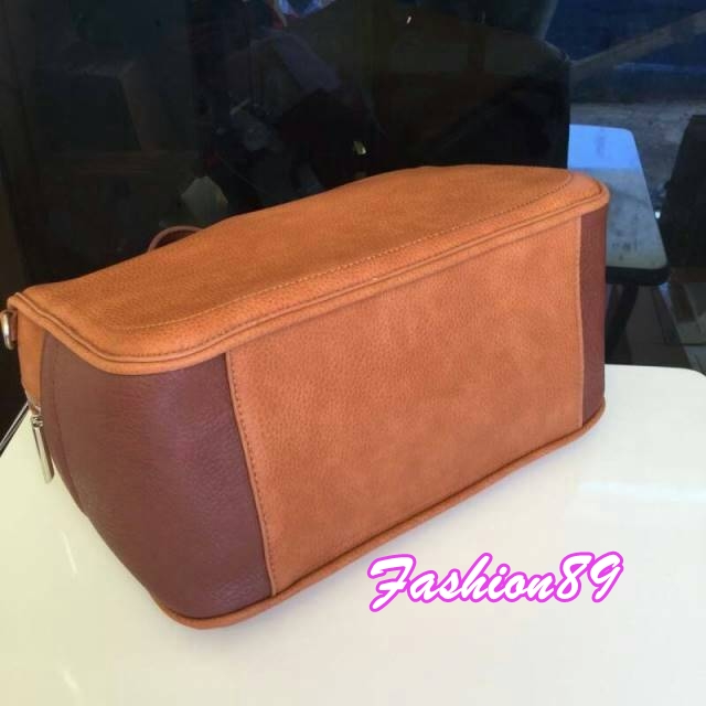 ZARA : SQUARE BOWLING BAG