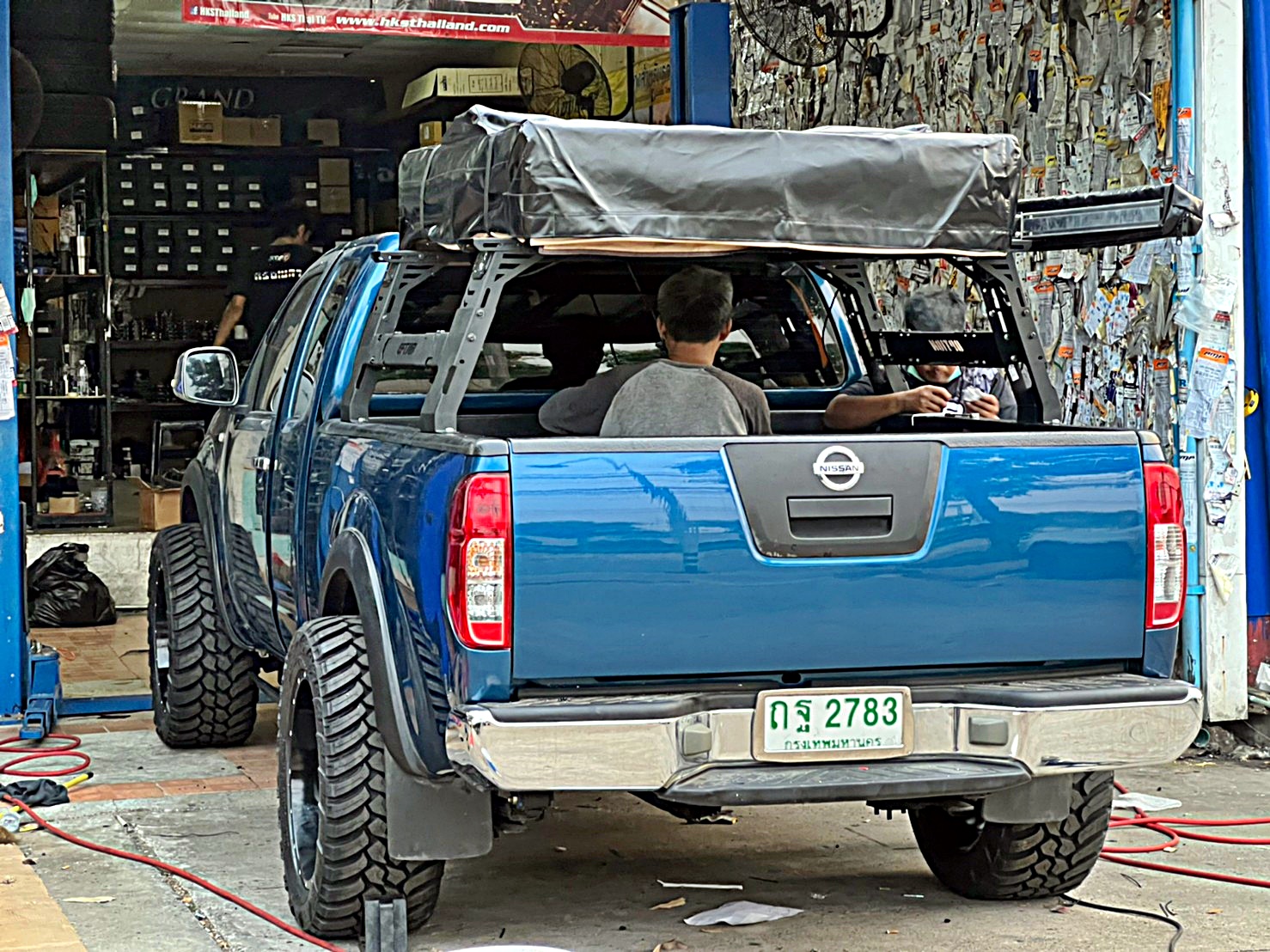 NISSAN_NAVARA_แปลงร่าง ทรงเมกา