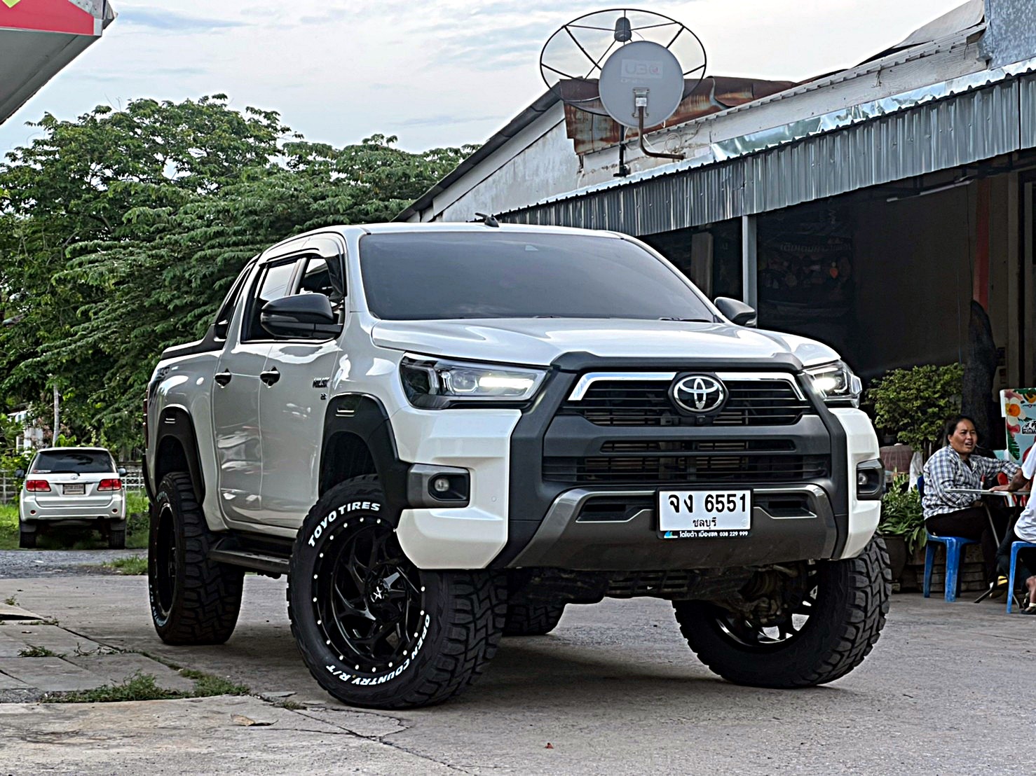 ROCCO ทรงเมกา ที่ STEP9