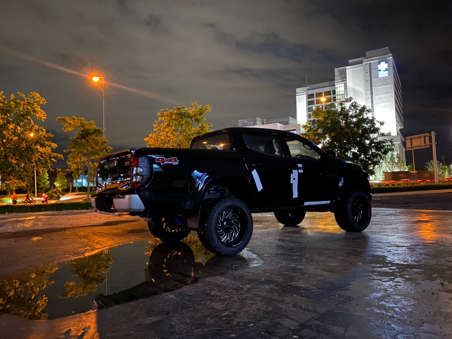 TRITON 4X4 จัดทรงเมกา