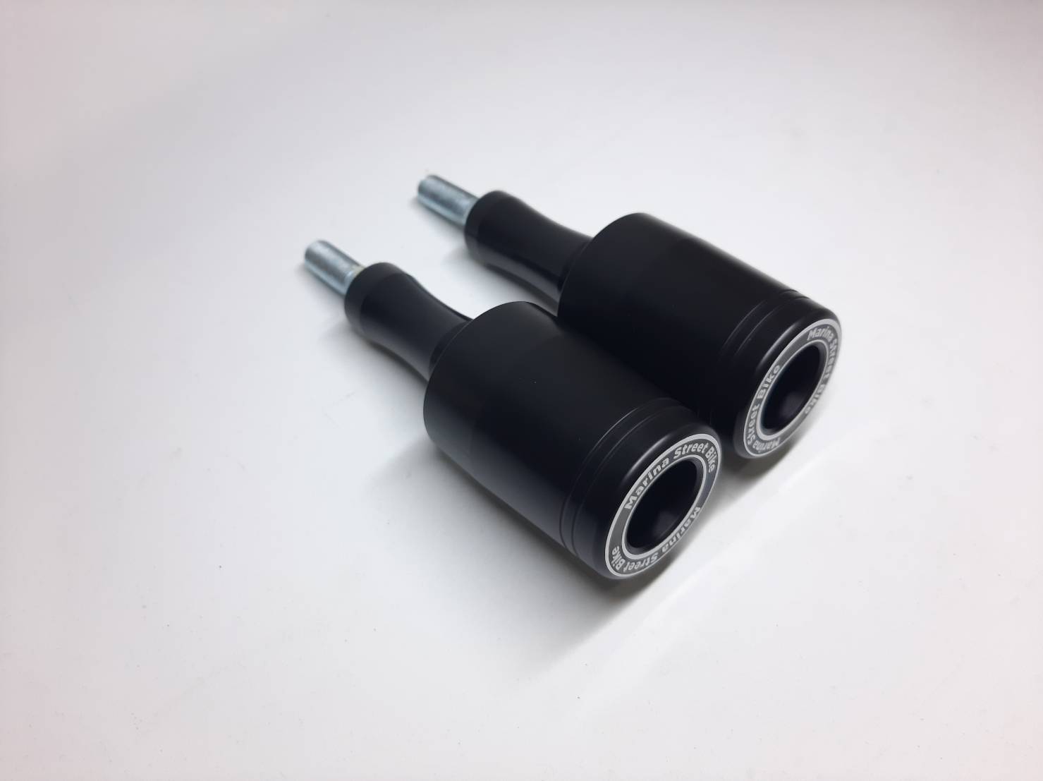 กันล้มข้าง MT07 XSR700 Marina กันล้มผลิตจากอลูมิเนียมนำเข้า เกรด6061T651 และPOM ติดตั้งง่าย(65) สีดำ