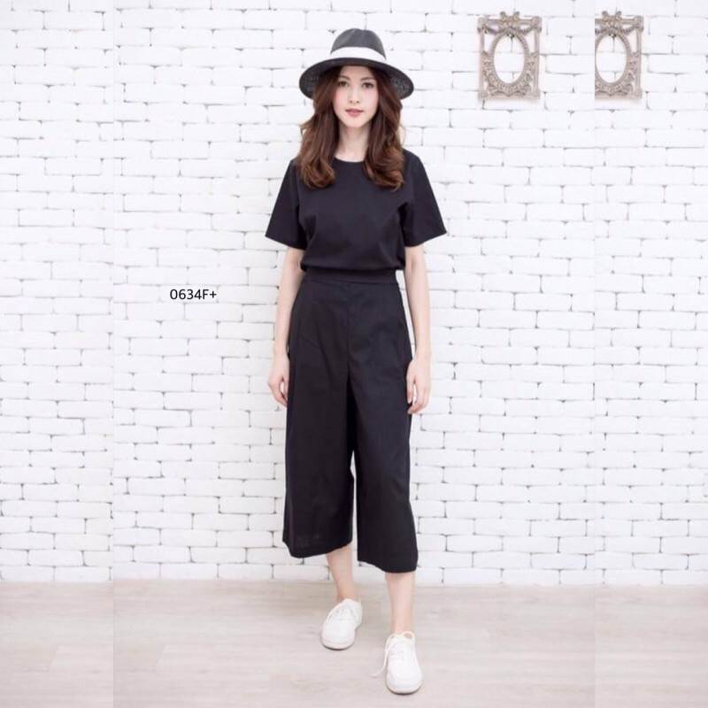 set 2 ชิ้น เสื้อแขนสั้นกับกางเกงทรงกระบอก