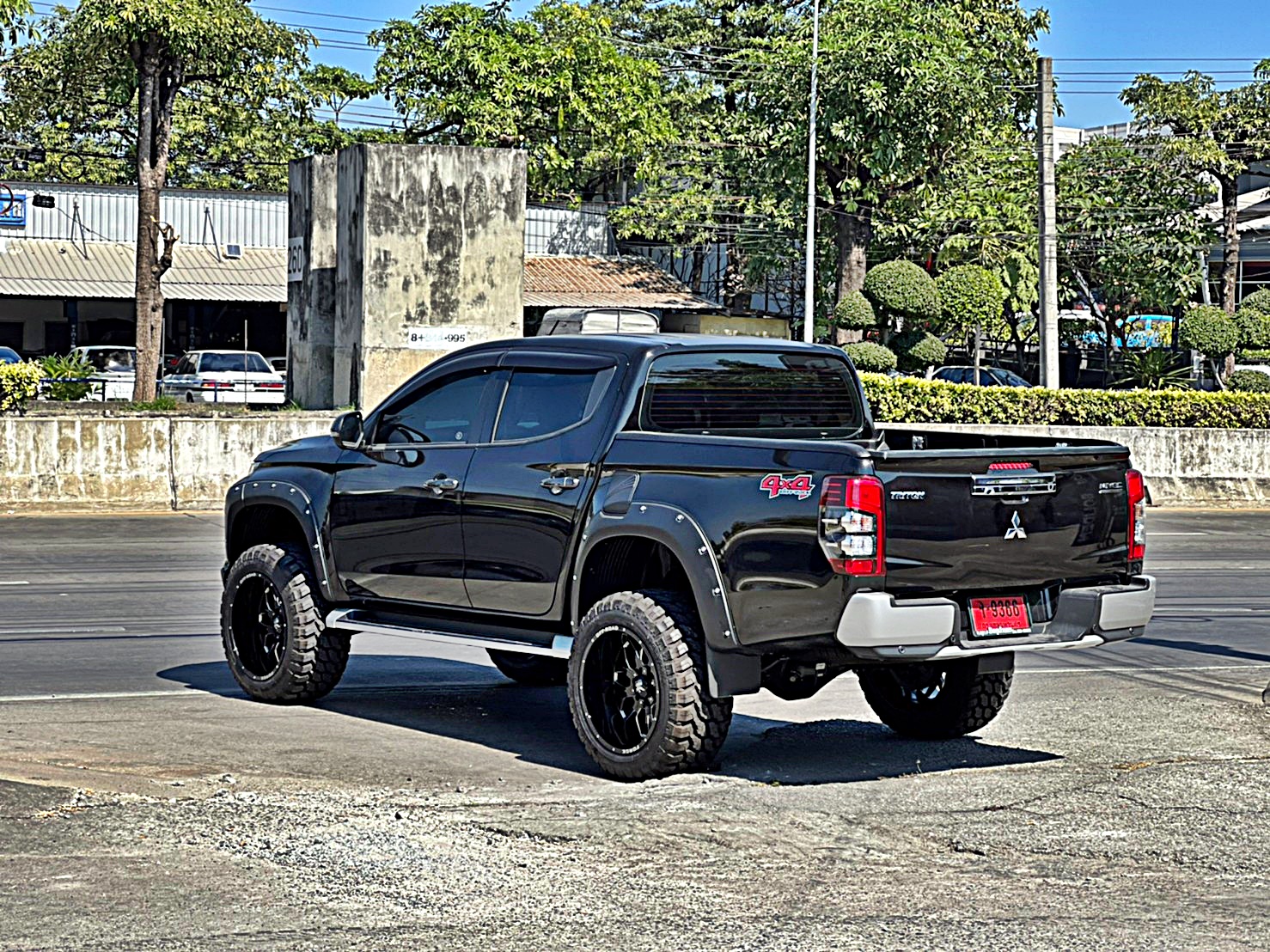 TRITON ทรงเมกา ล้อ FORCE ที่ STEP9