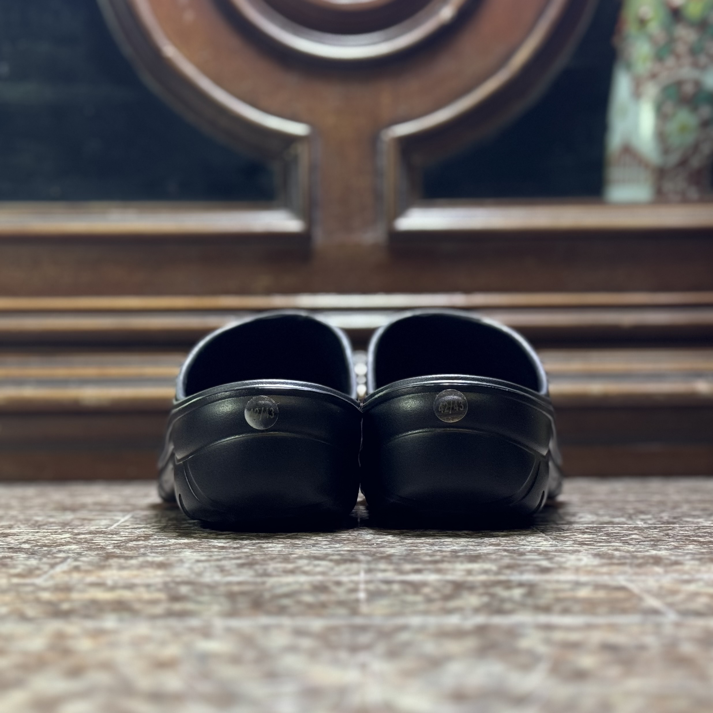 รองเท้า CC Double O Clog Slide ‘TripleBlack’ (M39/40)