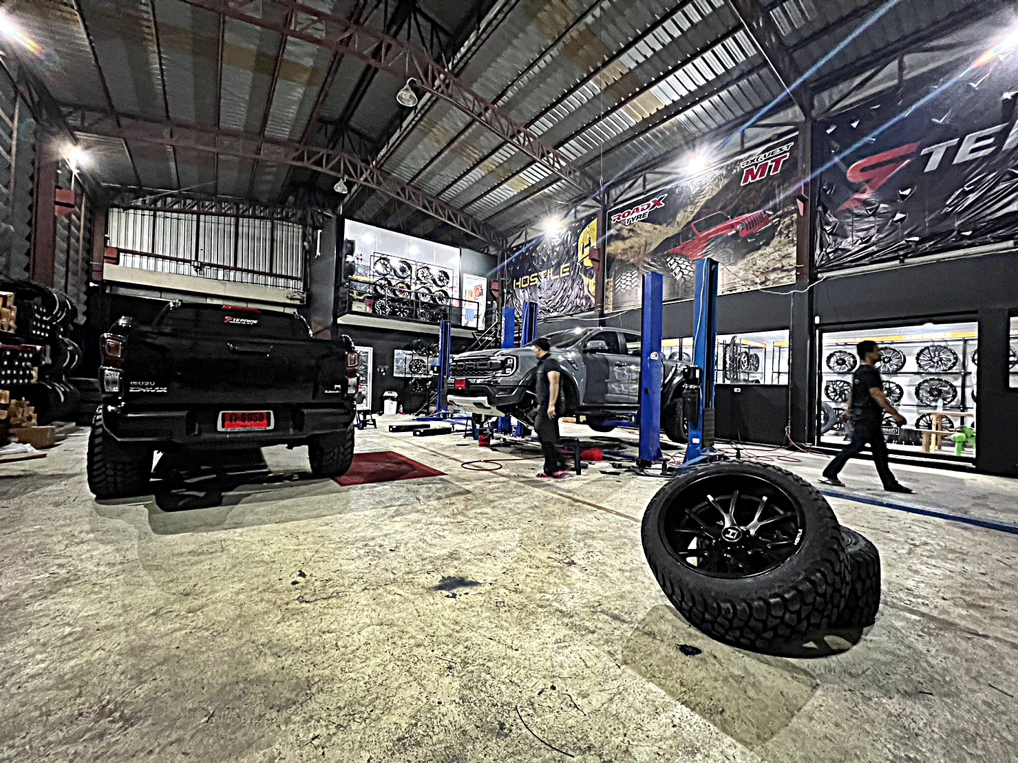 D-MAX ทรงเมกา จัดล้อแท้ HOSTILE ที่ STEP9