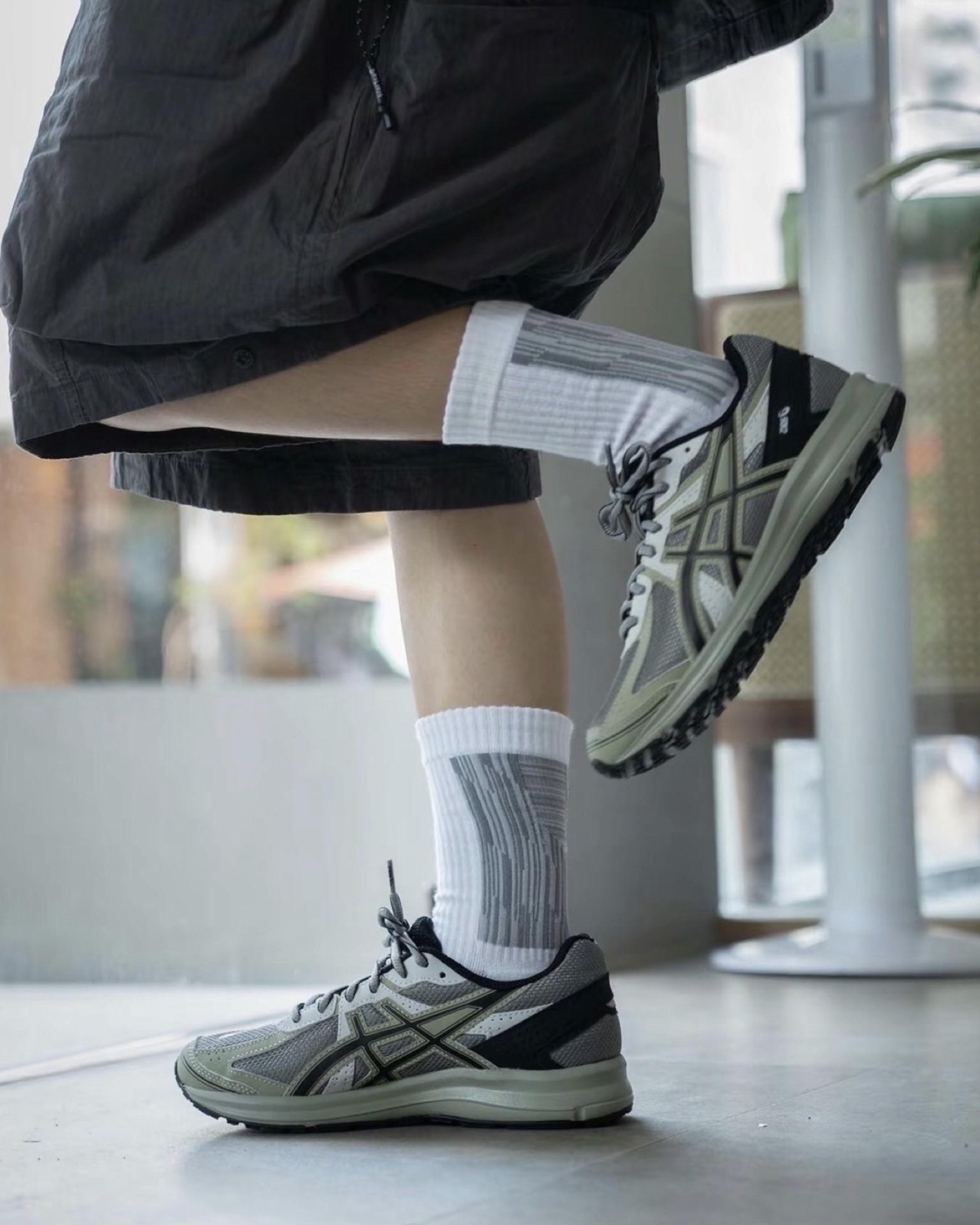 รองเท้า ASICS JOG 100S ‘Sheet Rock’ (M6/8/8.5/9/9.5/10/11.5US)