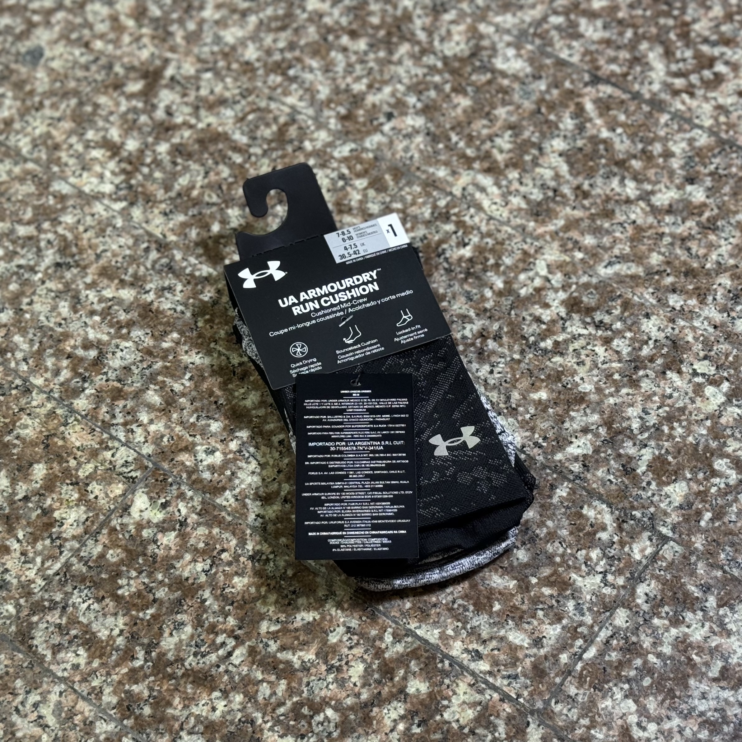 ถุงเท้าวิ่ง Under Armour Cushioned Crew Running Socks ‘LIMITED’ (MD)