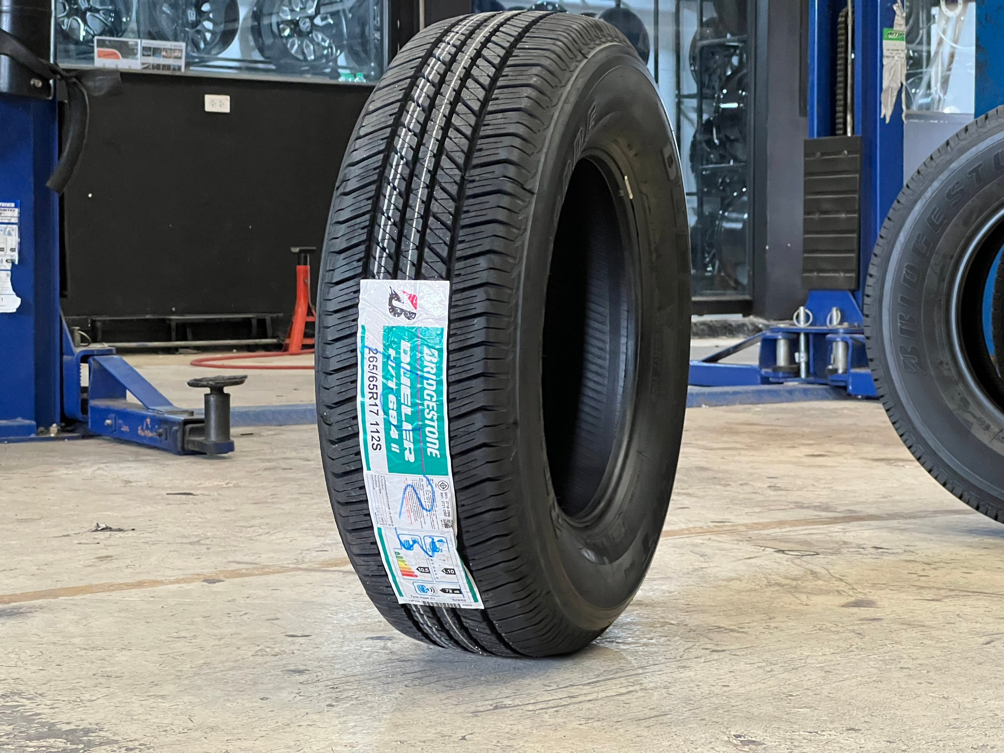 BRIDGESTONE 265/65-17 HT684 ราคาถูก