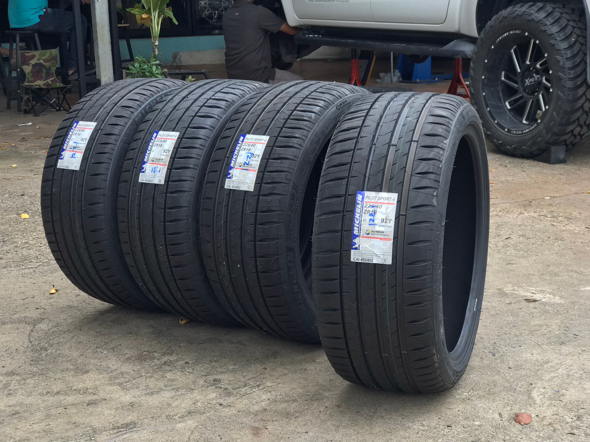 MICHELIN 225/40-18 PILOT SPORT4S ราคาถูกที่ STEP9