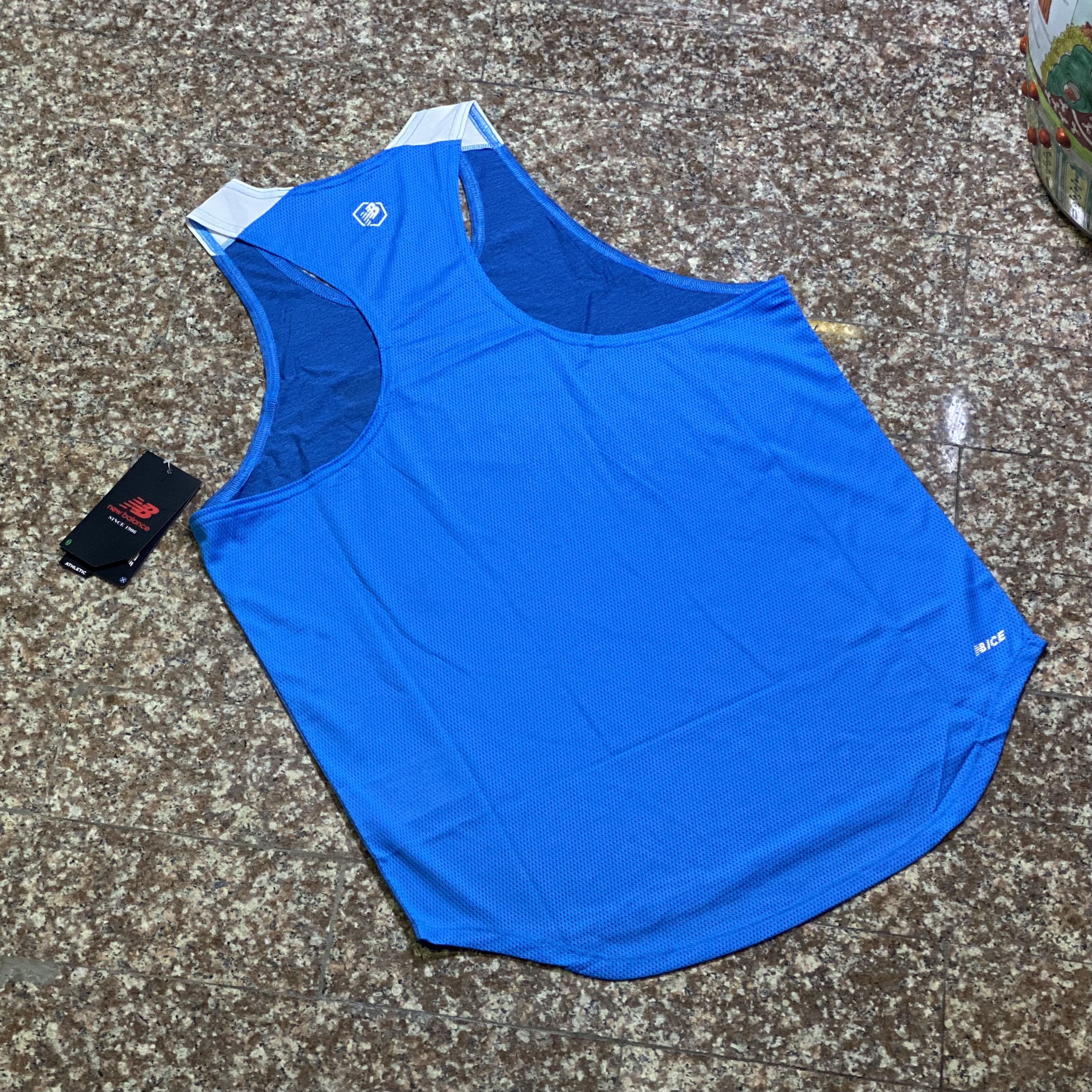 เสื้อวิ่ง New Balance Fast Fight Running Singlet (L)