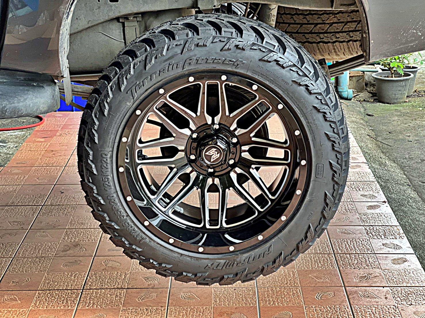 REVO ทรงเมกา ขอบ20 ที่ STEP9