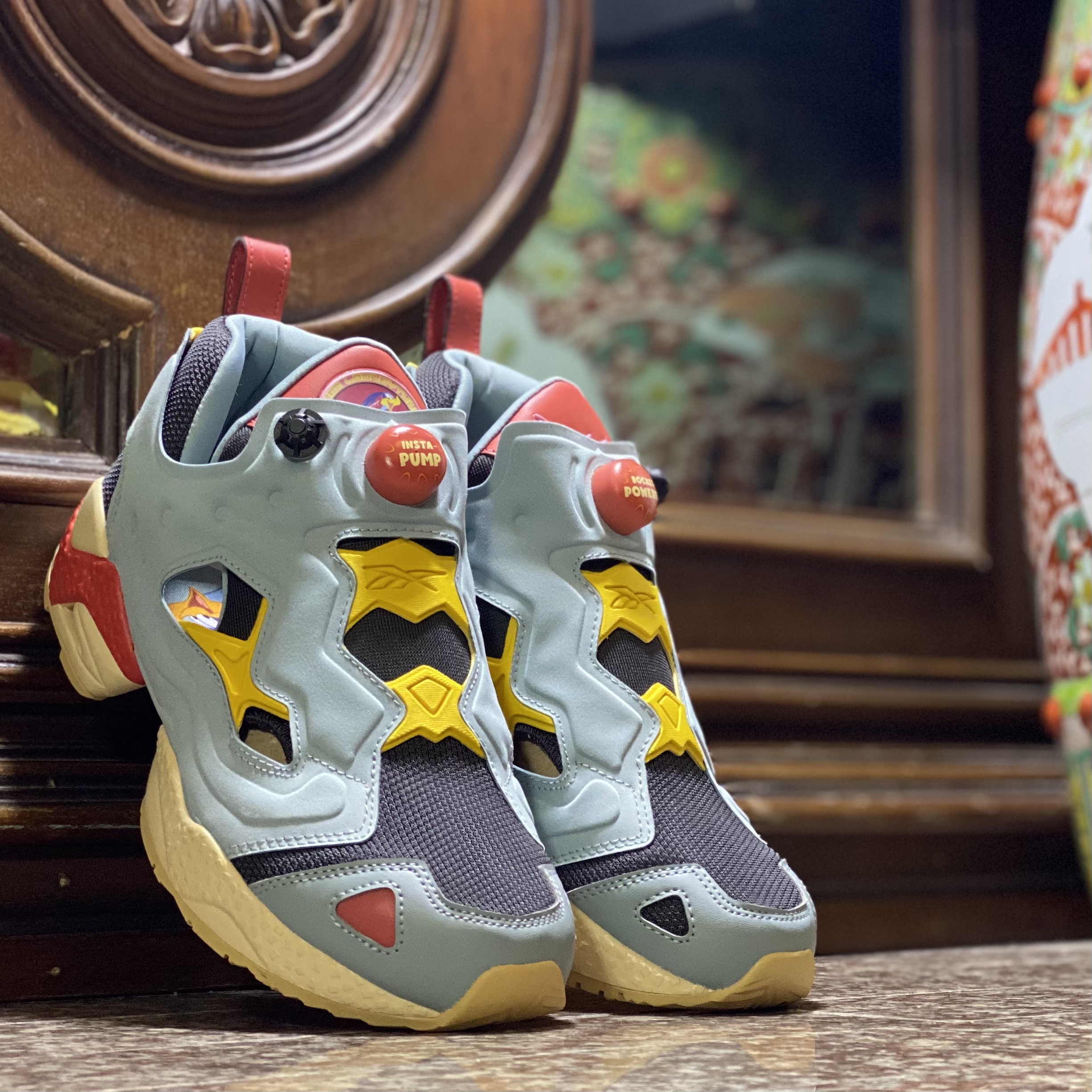 รองเท้า Reebok X Looney Tunes InstraPump Fury 95 ‘LIMITED’ (M7/7.5/8/8.5/9/11US)
