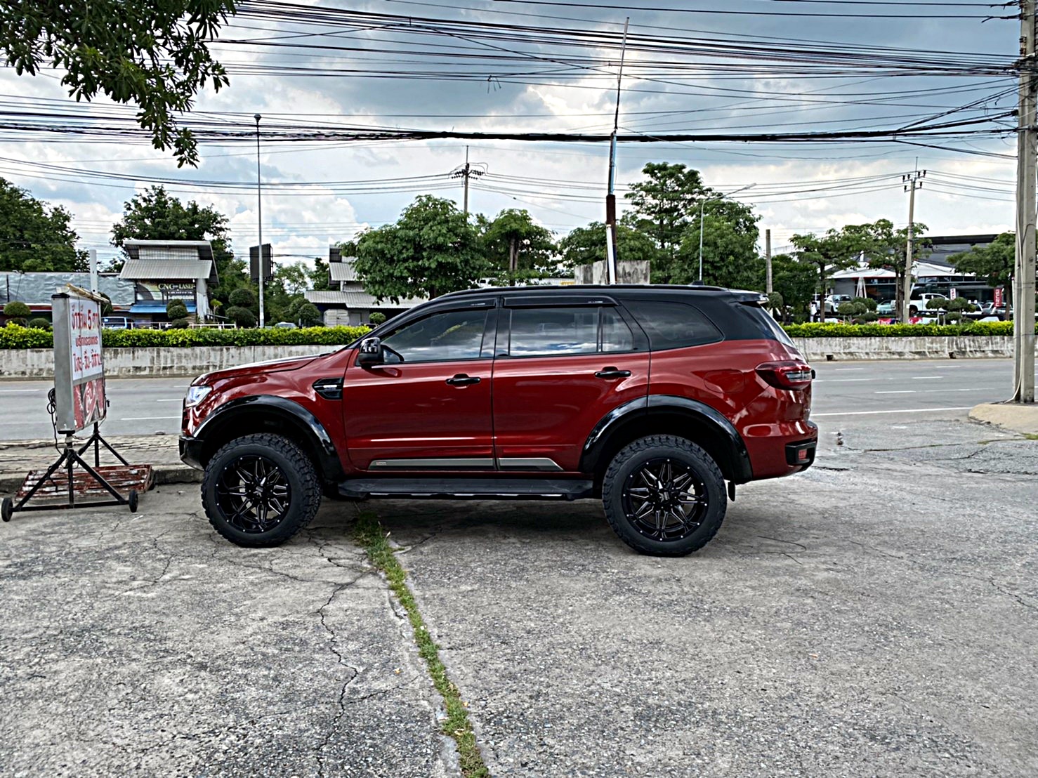 FORD EVEREST จัดทรงเมกาที่ STEP9