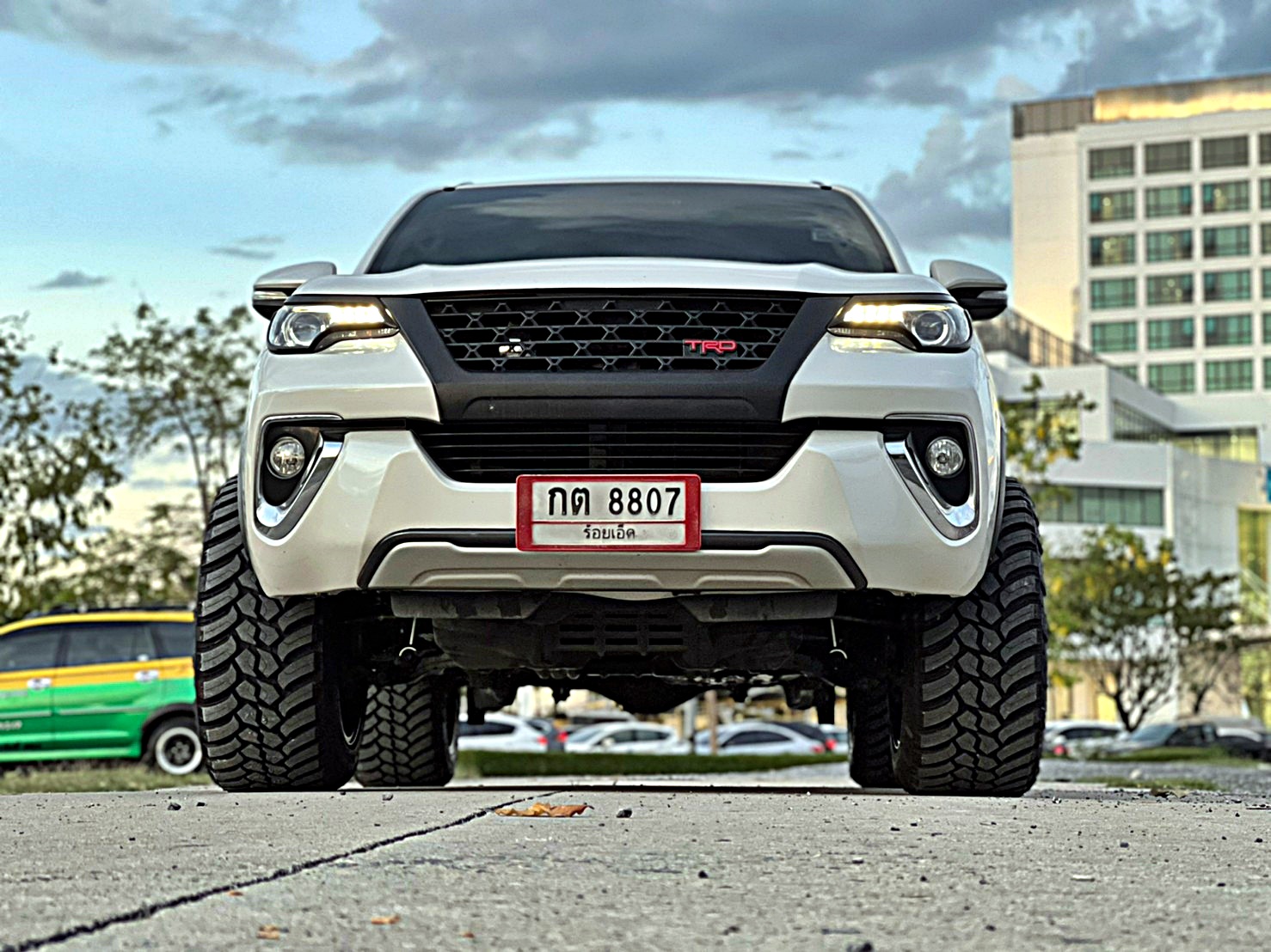 FORTUNER ทรงเมกา ล้อขอบ20 ที่ STEP9