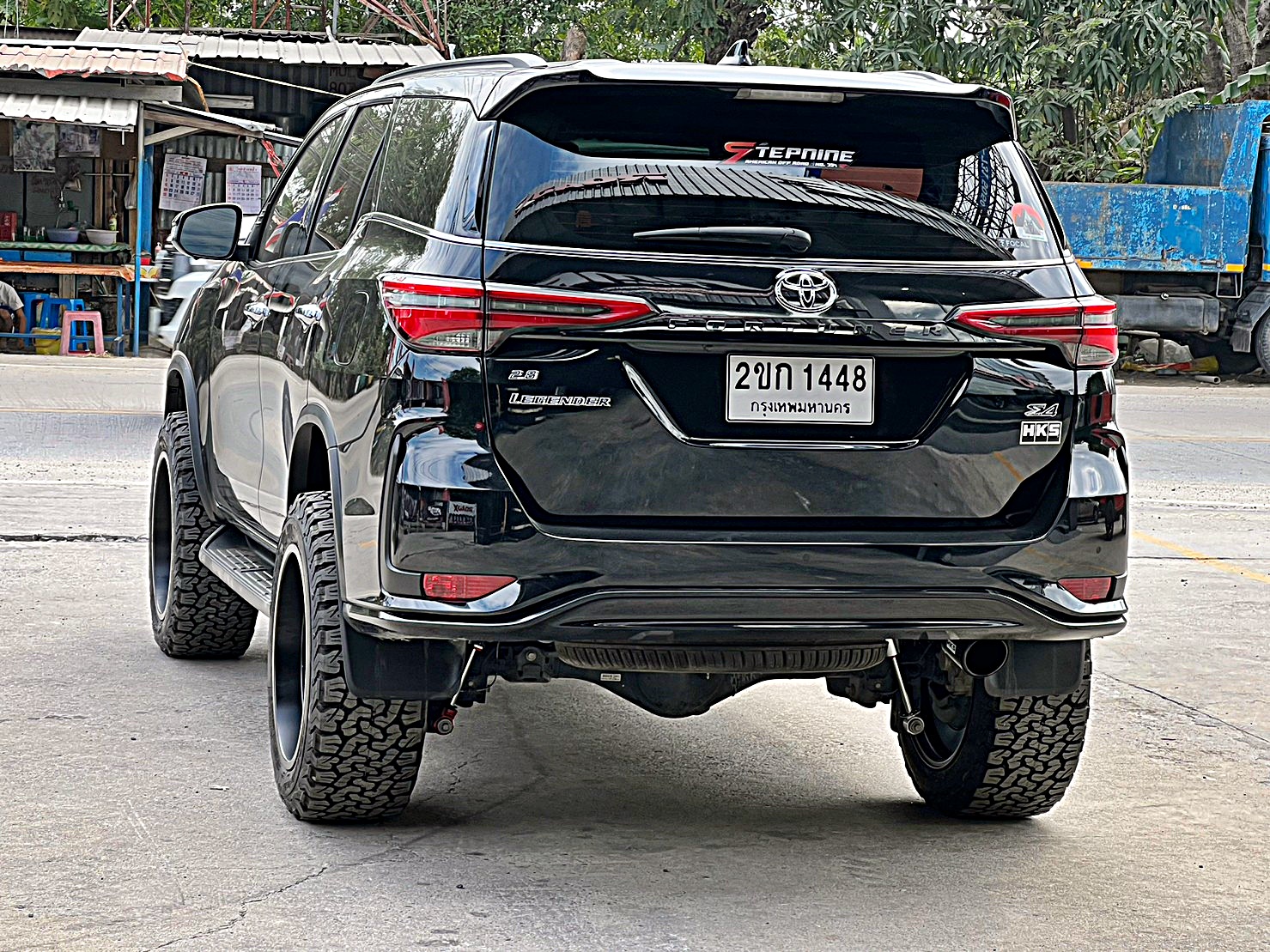 TOYOTA FORTUNER LEGENDER แต่งทรงเมกาที่ STEP9