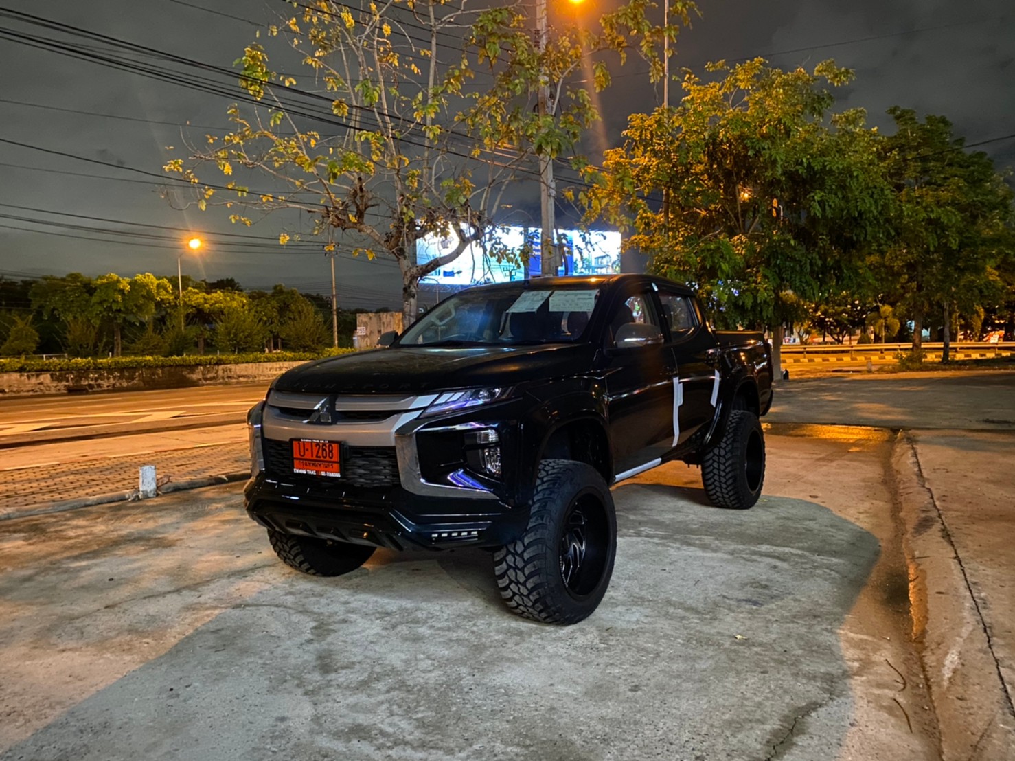 TRITON 4X4 จัดทรงเมกา