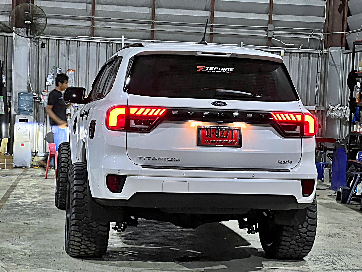 FORD EVEREST NEXTGEN ล้อแท้ HOSTILE H120 ขอบ22 ที่ STEP9