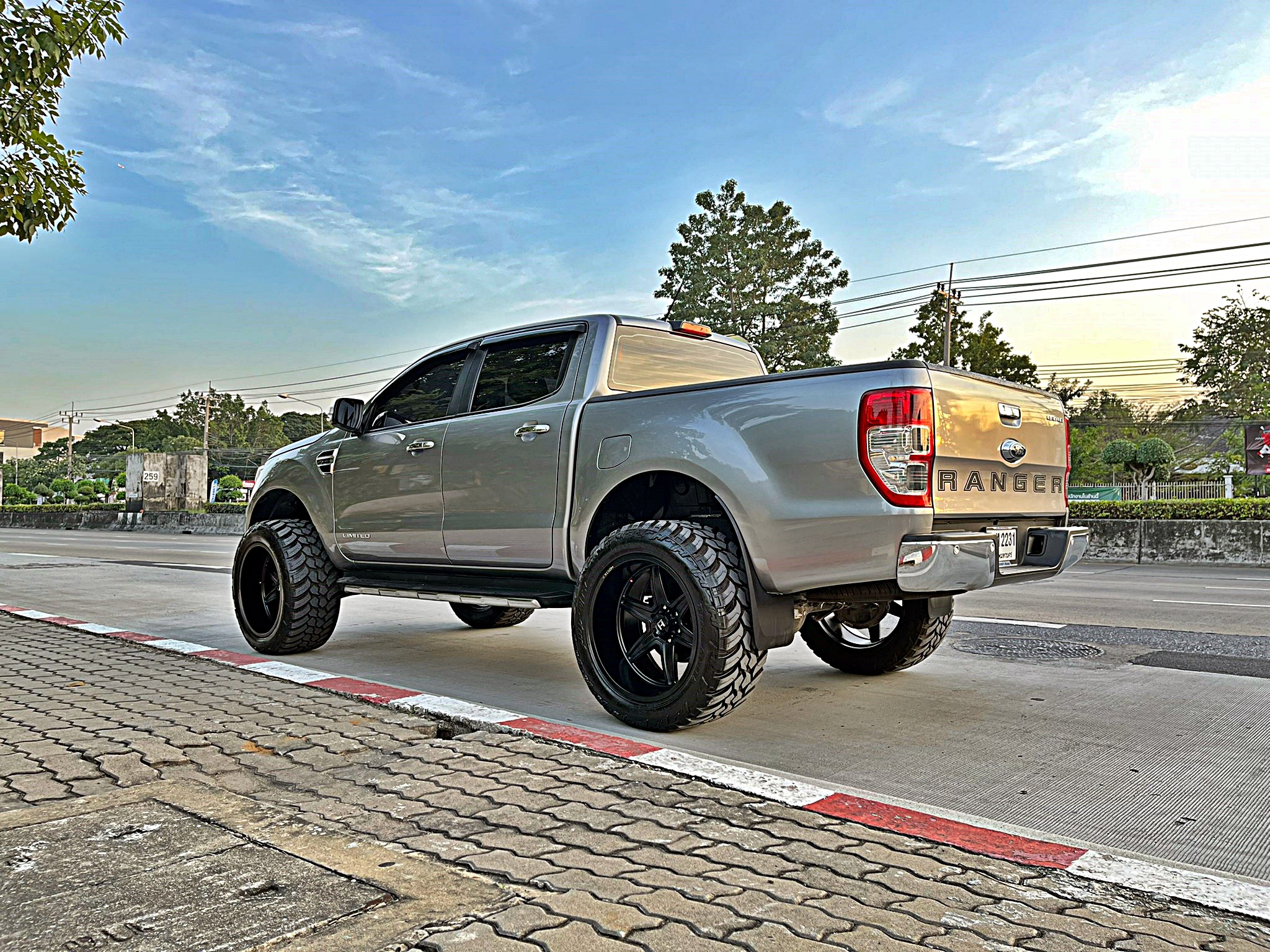 FORD RANGER ล้อ HOSTILE H117 ขอบ22 ที่ STEP9