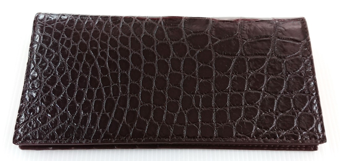 กระเป๋าสตางค์หนังจระเข้แท้ 2พับยาว ส่วนท้อง สีน้ำตาล