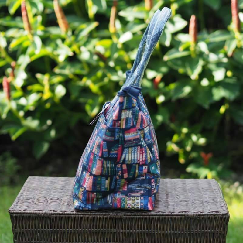 กระเป๋าสะพายทรง Tote ใบใหญ่