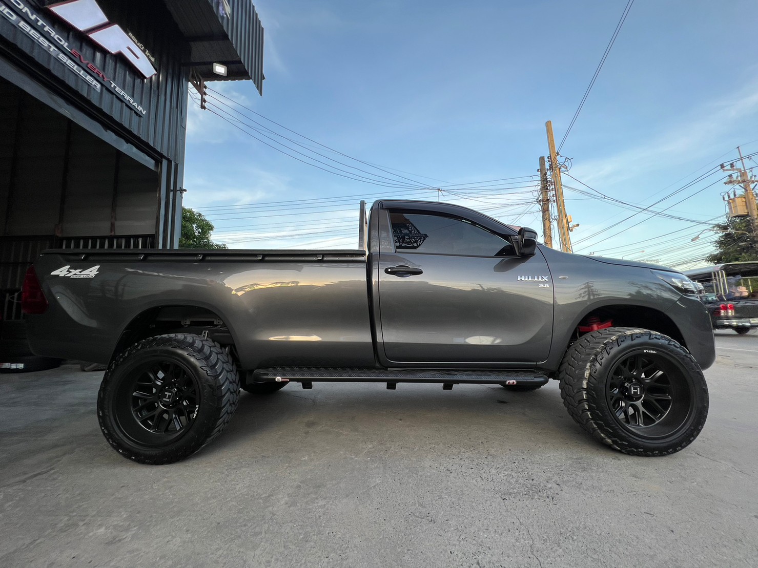 TOYOTA REVO หัวเดียว ทรงเมกา ที่ STEP9