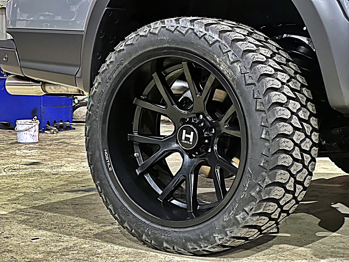 ส่งงาน RAPTOR V6 หล่อจบ ที่ Step9 ล้อแท้ HOSTILE H113