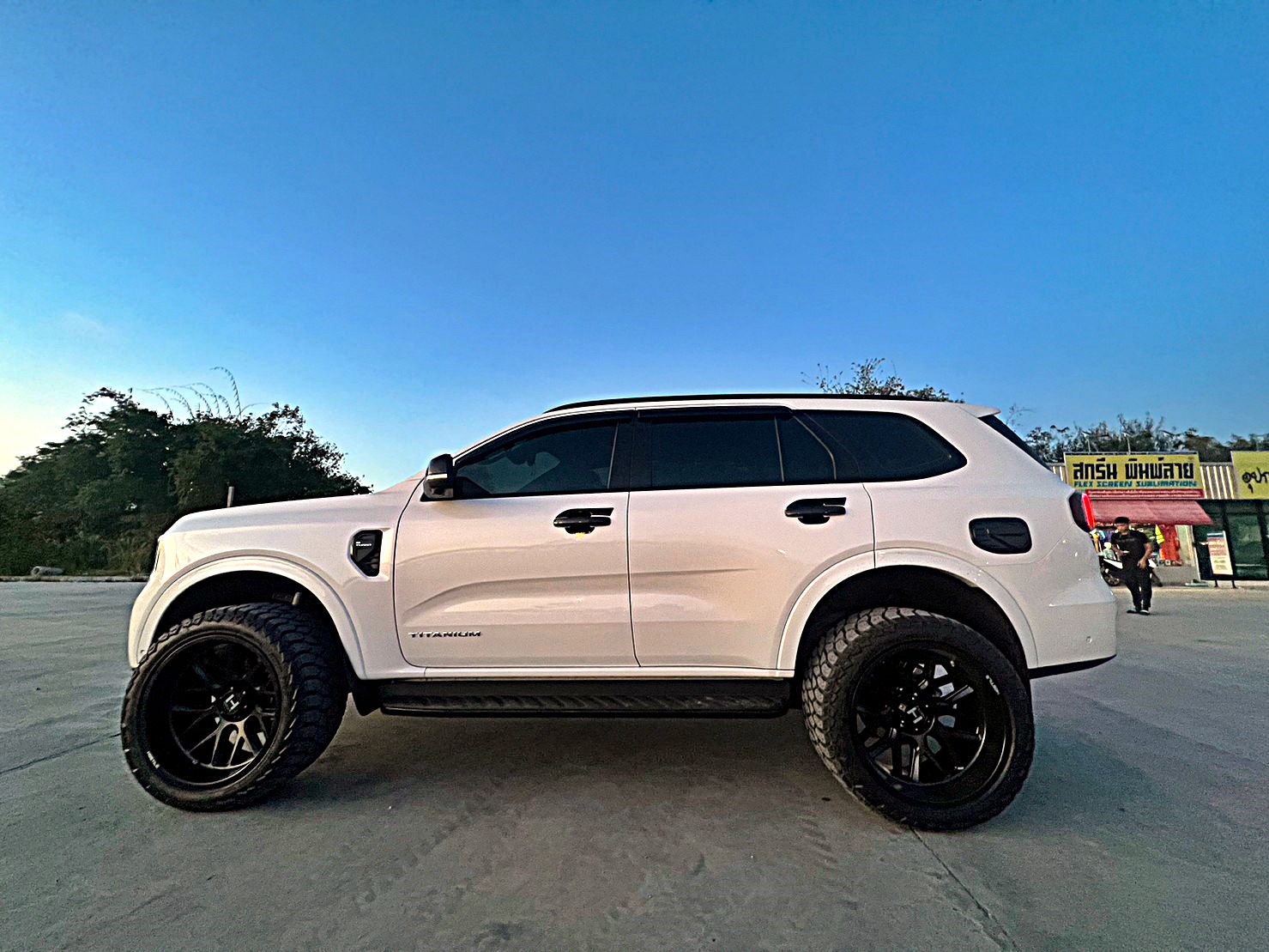 FORD EVEREST NEXTGEN ล้อแท้ HOSTILE H120 ขอบ22 ที่ STEP9