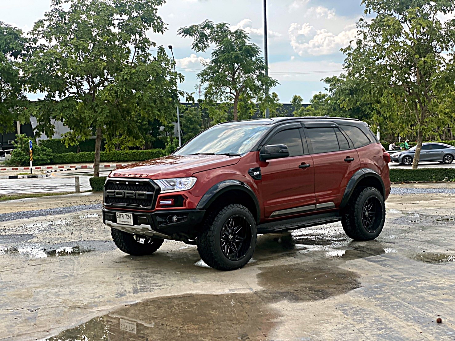 FORD EVEREST จัดทรงเมกาที่ STEP9