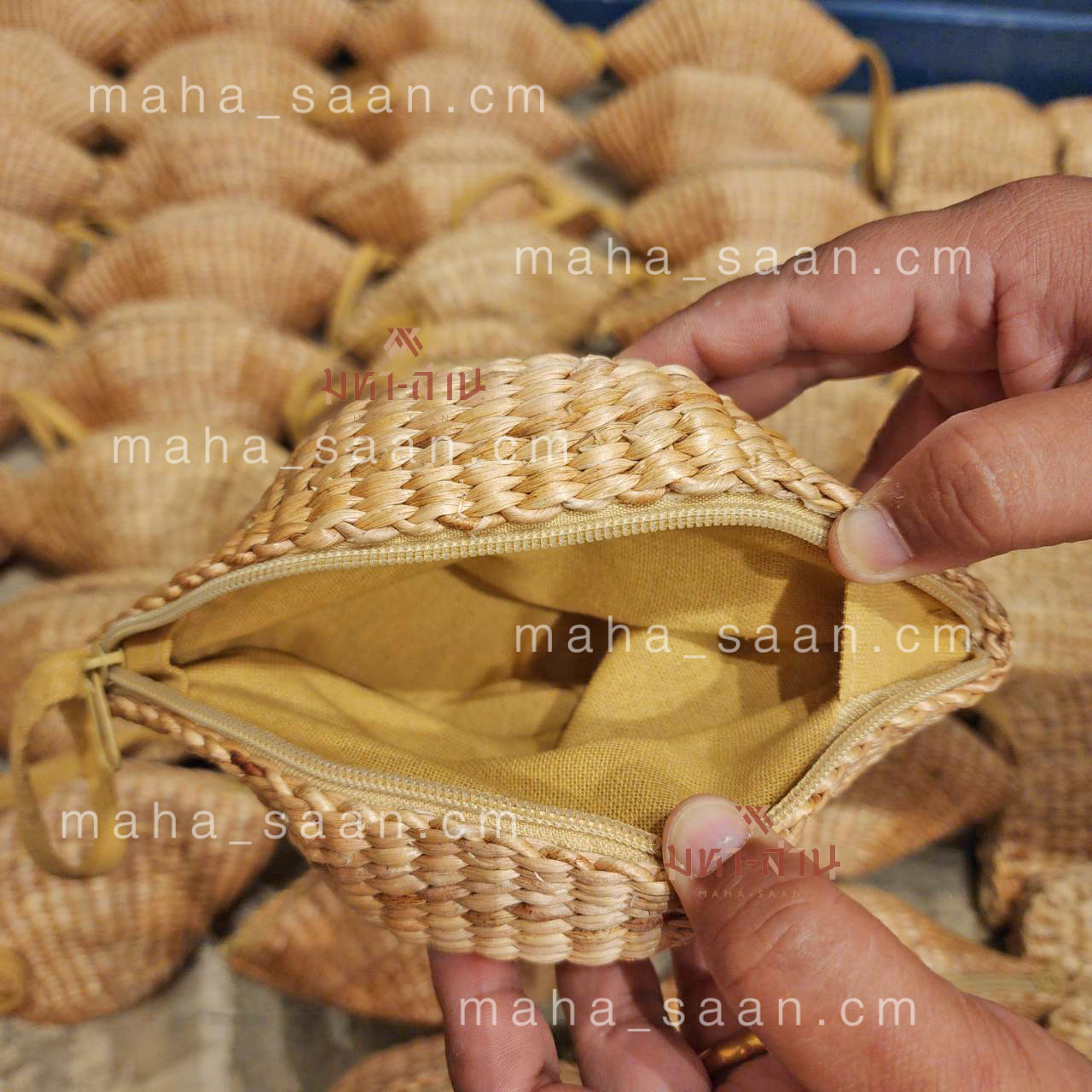 กระเป๋าสานผักตบชวา ใส่เหรียญ ทรงเปลือกหอย คล้องแขน กระทัดรัด 🌼