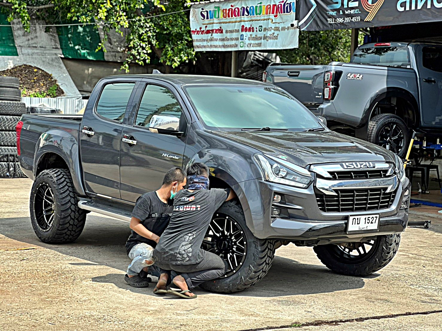 D_MAX_จองคิวมาจากจันทบุรี ทำทรงเมกาที่ STEP9