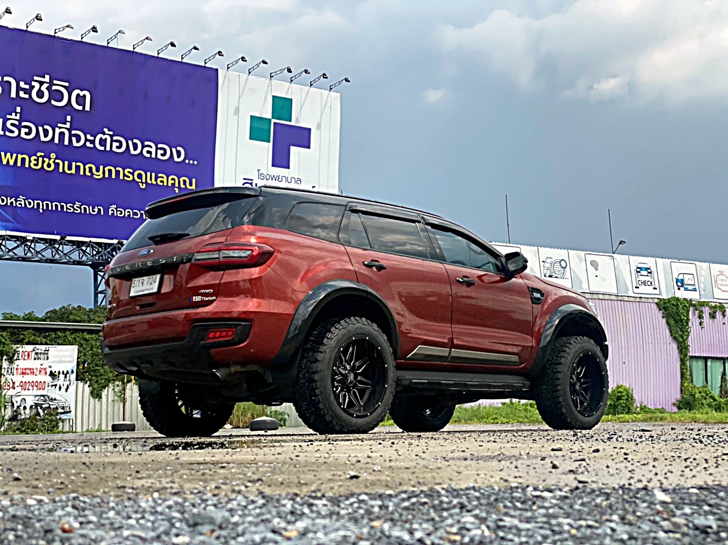 FORD EVEREST จัดทรงเมกาที่ STEP9