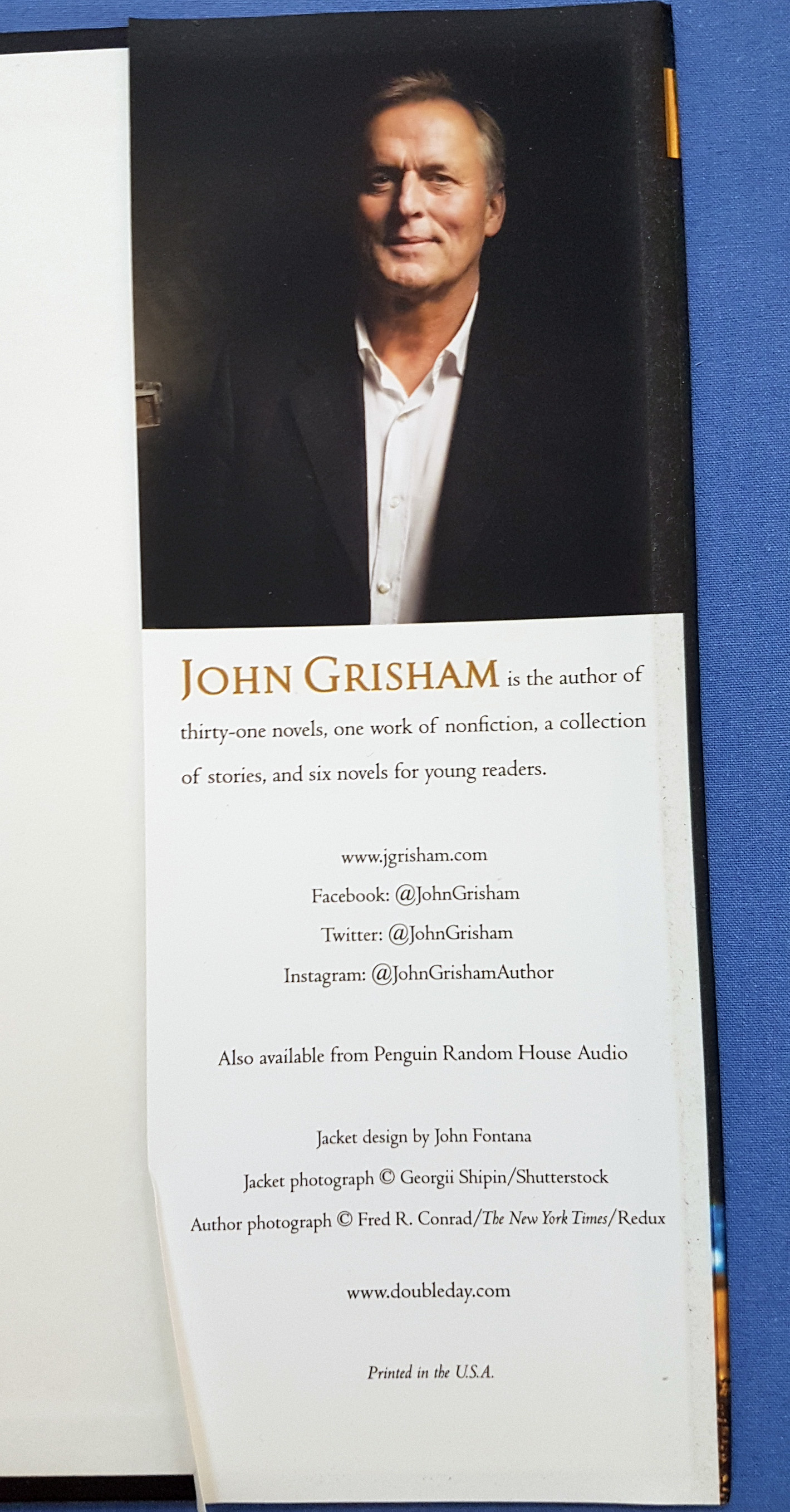 หนังสือ John Grisham ตอน The Rooster Bar ปกแข็ง