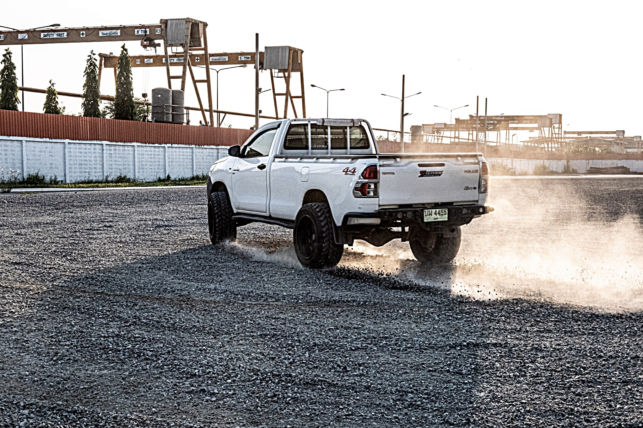 REVO หัวเดียว จองคิวจากแพร่ ทำทรงเมกาที่ STEP9