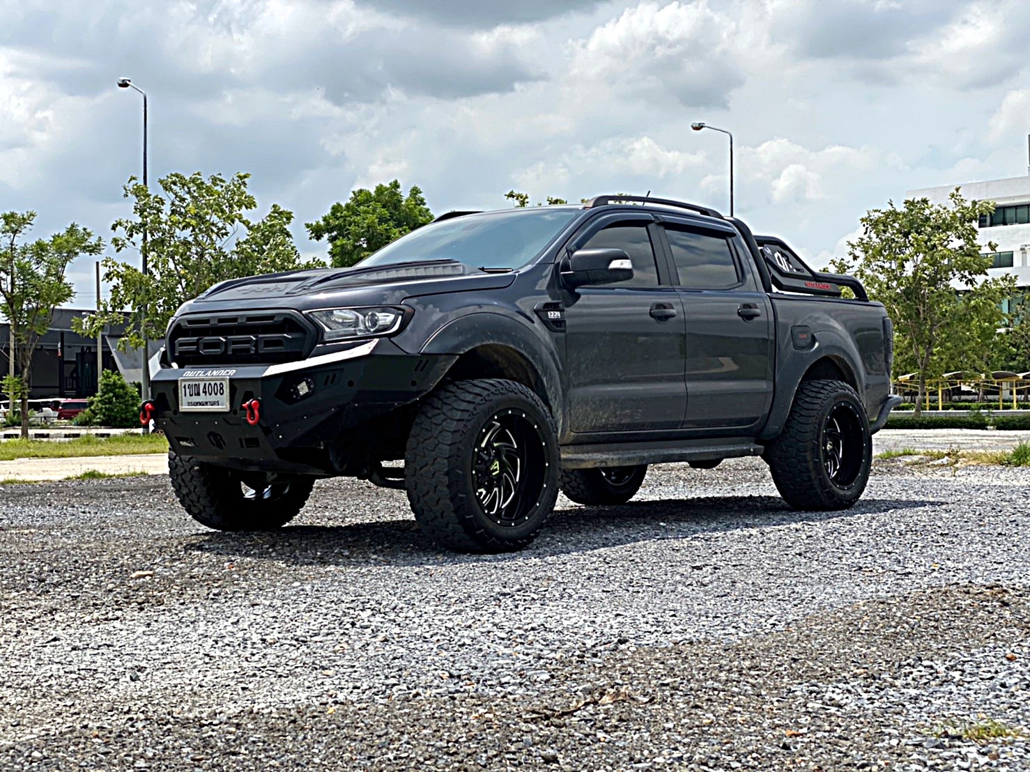 FORD จัดชุดใหม่ ทรงเมกาที่ STEP9