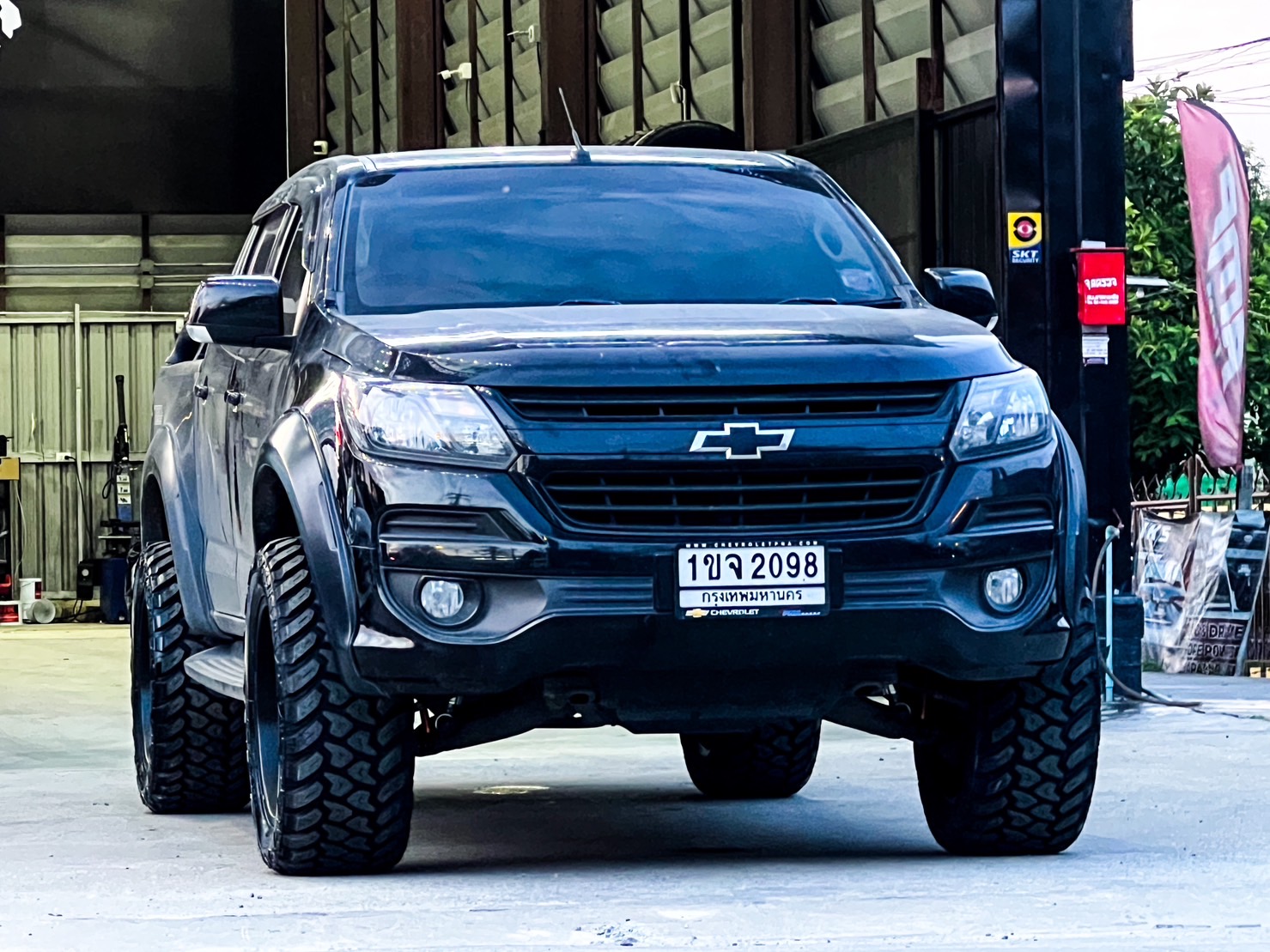 CHEVROLET COLORADO จากสระบุรี ตั้งงบไว้ 9หมื่นนิดๆ