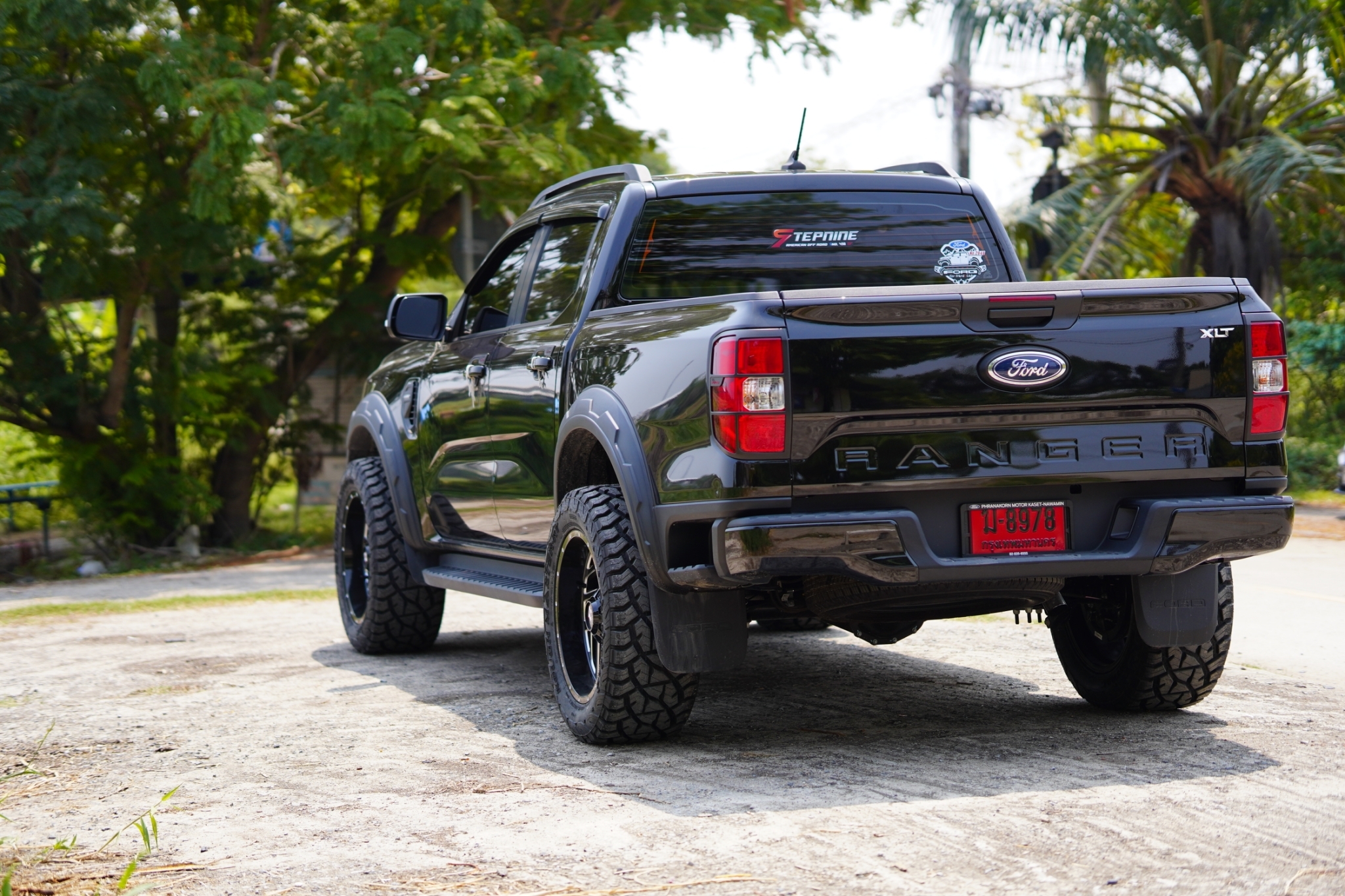 FORD RANGER NEXTGEN เดิมๆไม่ยก แต่งเมกาที่ STEP9