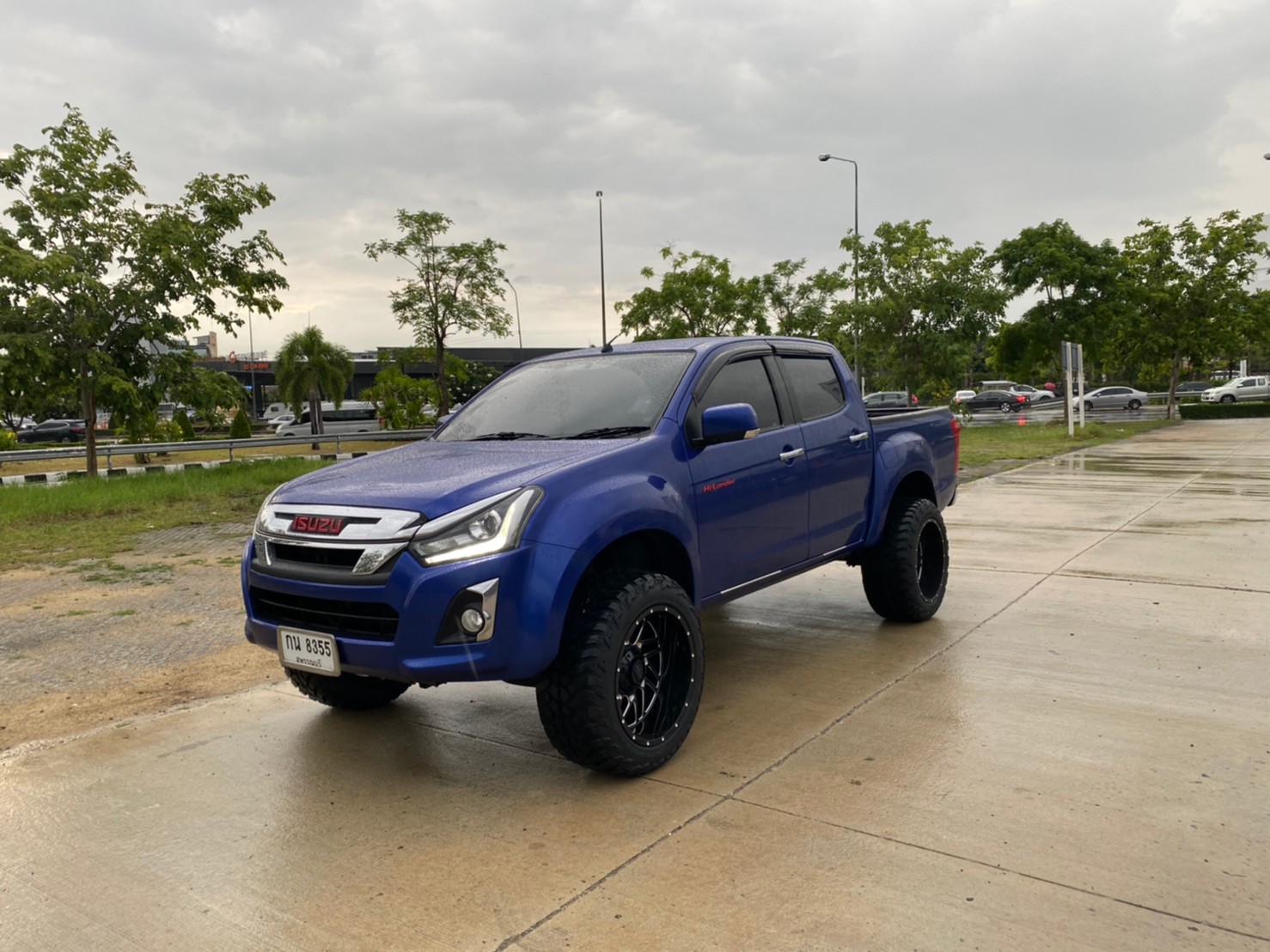 D-MAX มาจากสุพรรณบุรี จัดทรงเมกาที่ STEP9