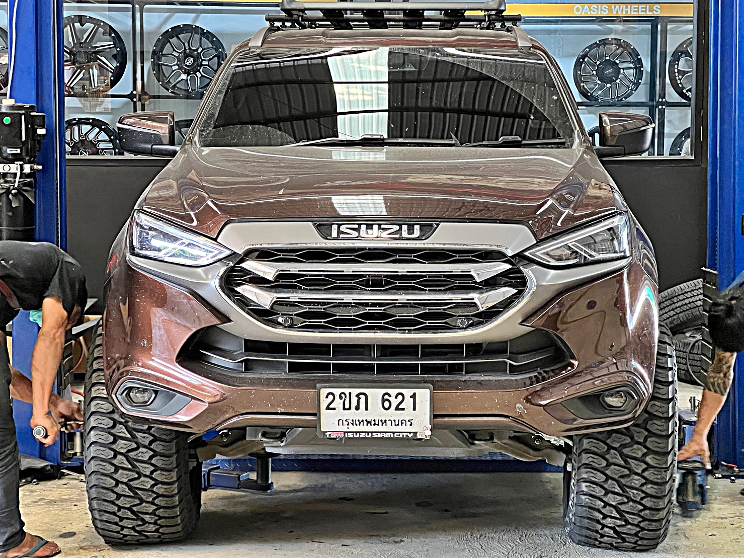 MU-X แต่งทรงเมกาที่ STEP9