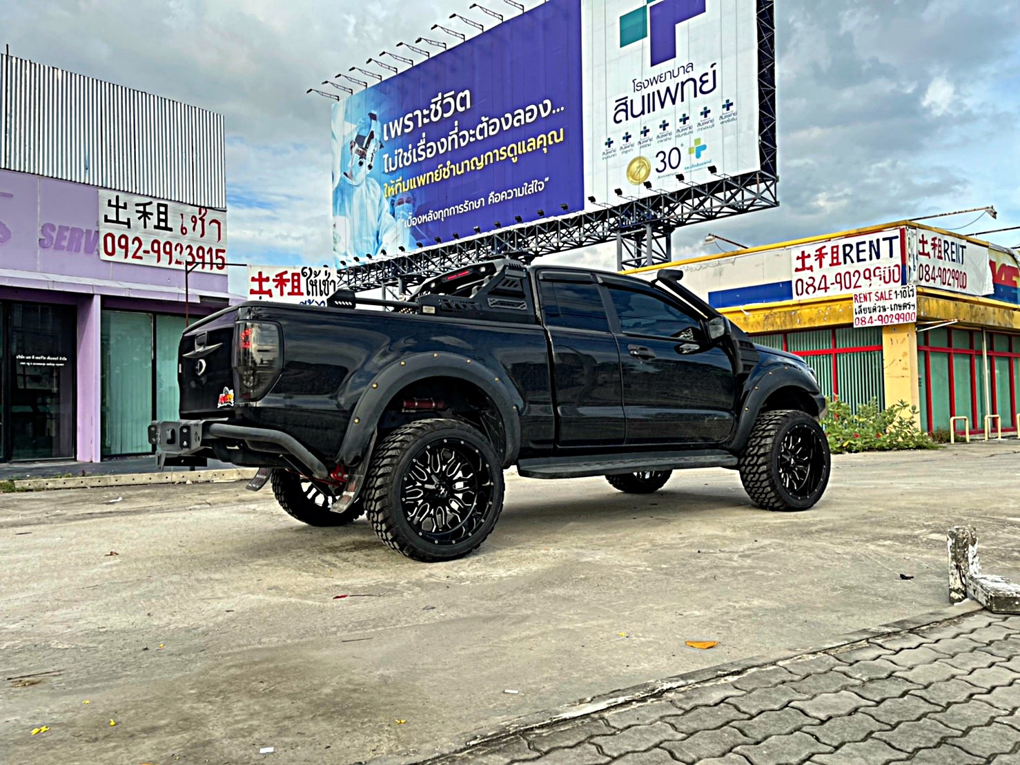 FORD RANGER จัดทรงเมกา ขอบ22 ที่ STEP9