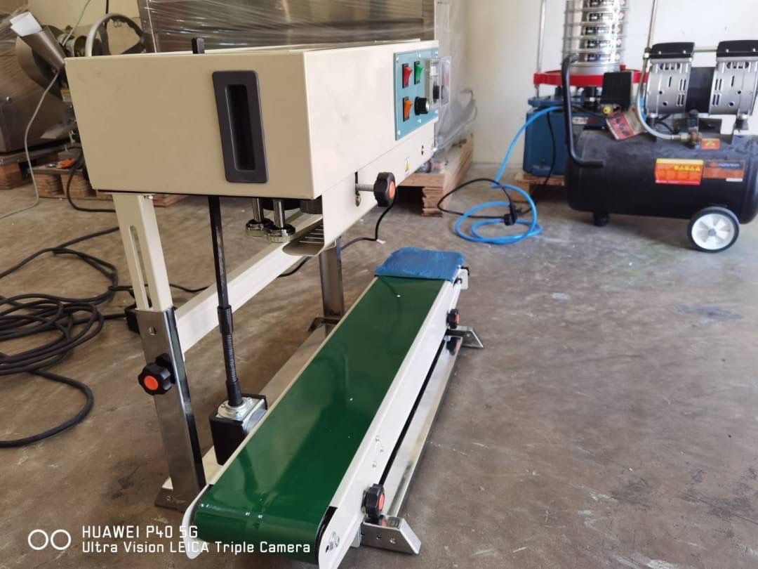 เครื่องซีลปากถุงแบบแนวตั้ง ต่อเนื่อง รุ่น WZ-FR900