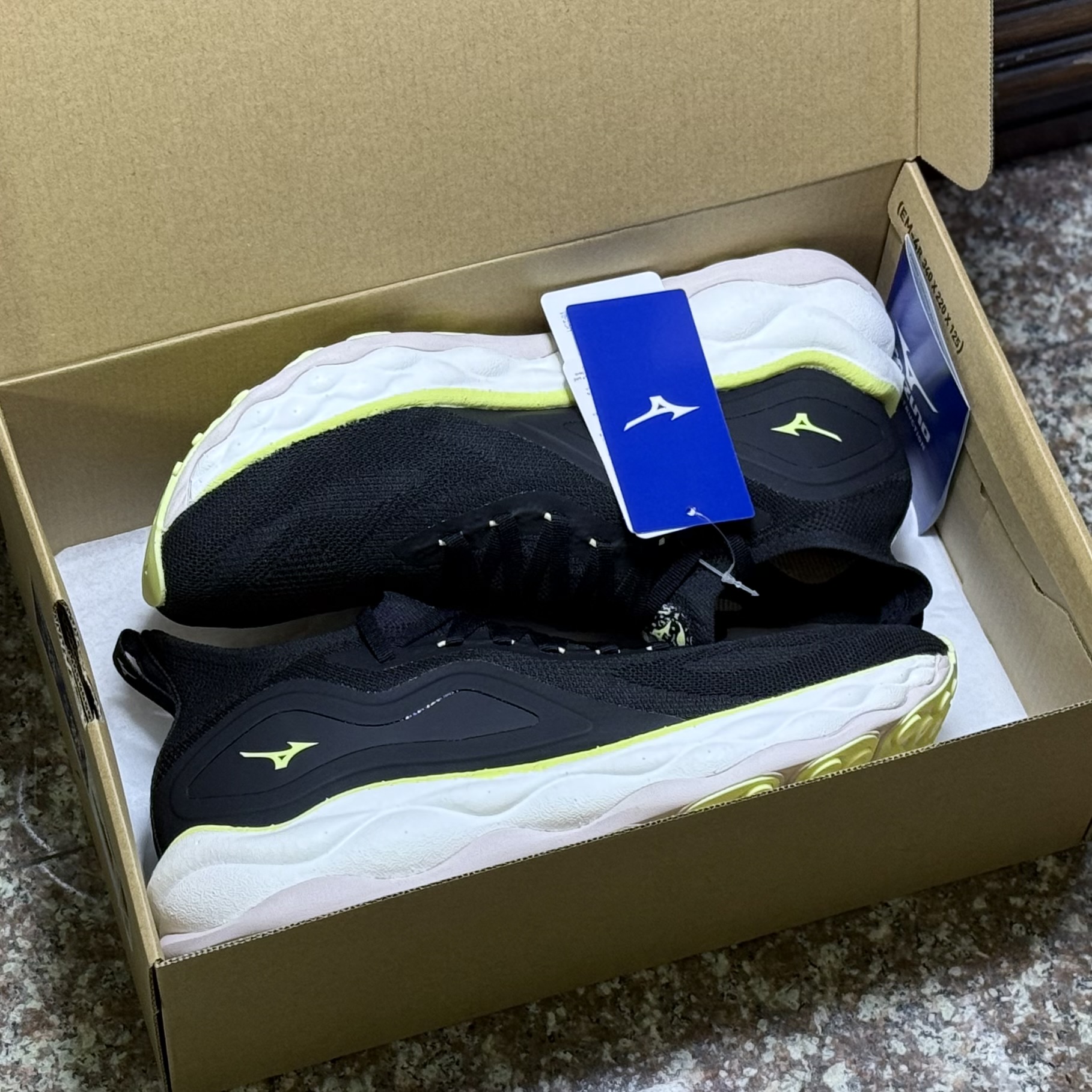 รองเท้าวิ่ง Mizuno Wave Neo Ultra (M9.5/10.5US)